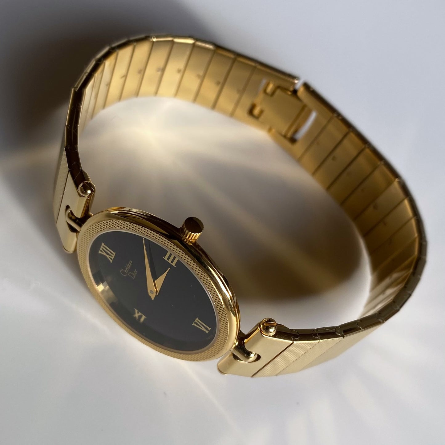 Dior 1990 Black Dial Gold Plated Round Watch (Men's)