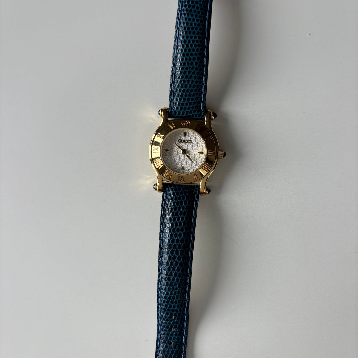 Gucci 1990s White Round Dial Gold-Plated Watch