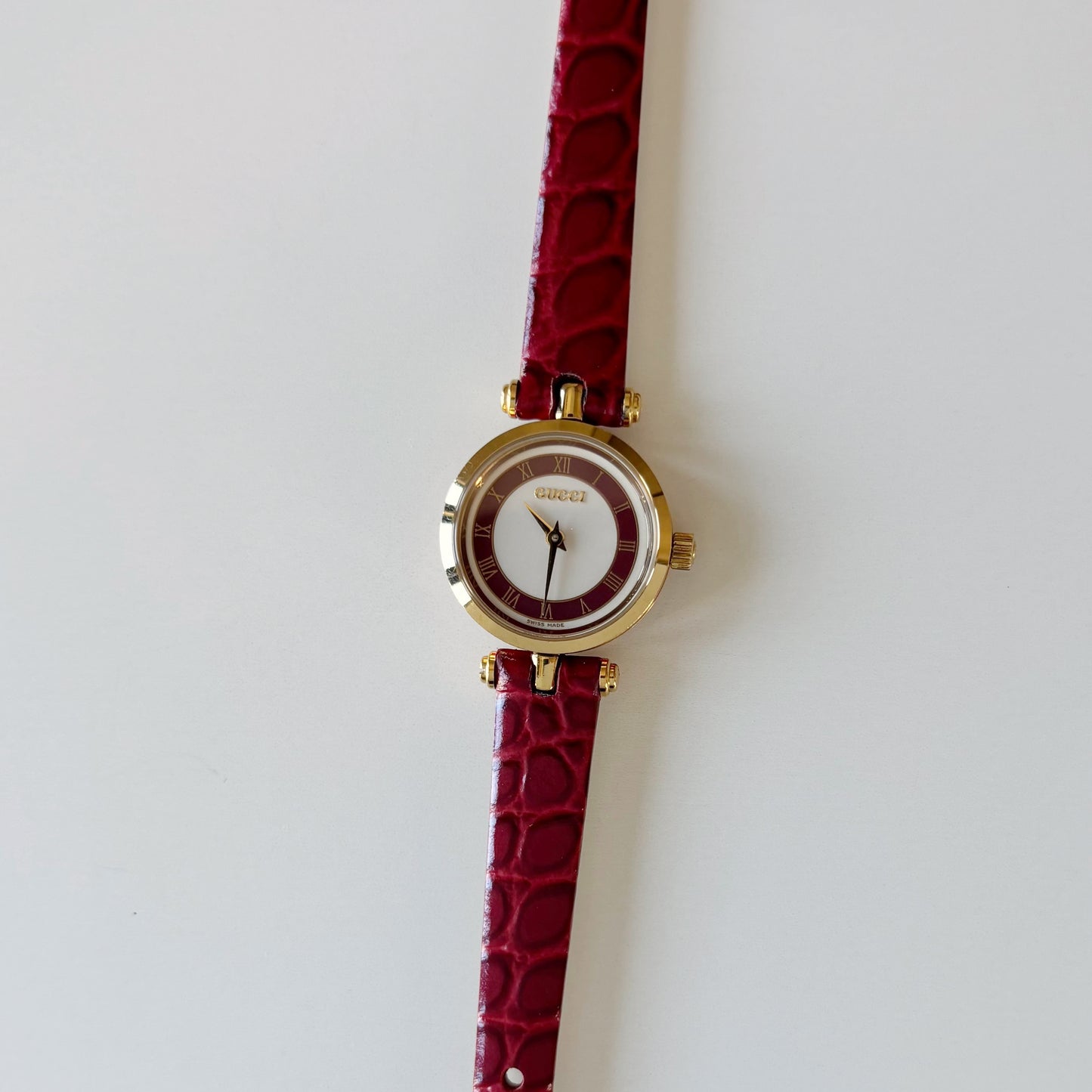 Gucci 1990s Round Dial Red Gold Plated Watch