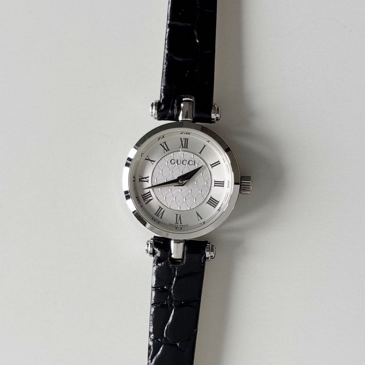 Gucci 1990s Round Dial Stainless Steel Watch