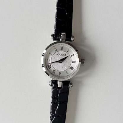 Gucci 1990s Round Dial Stainless Steel Watch
