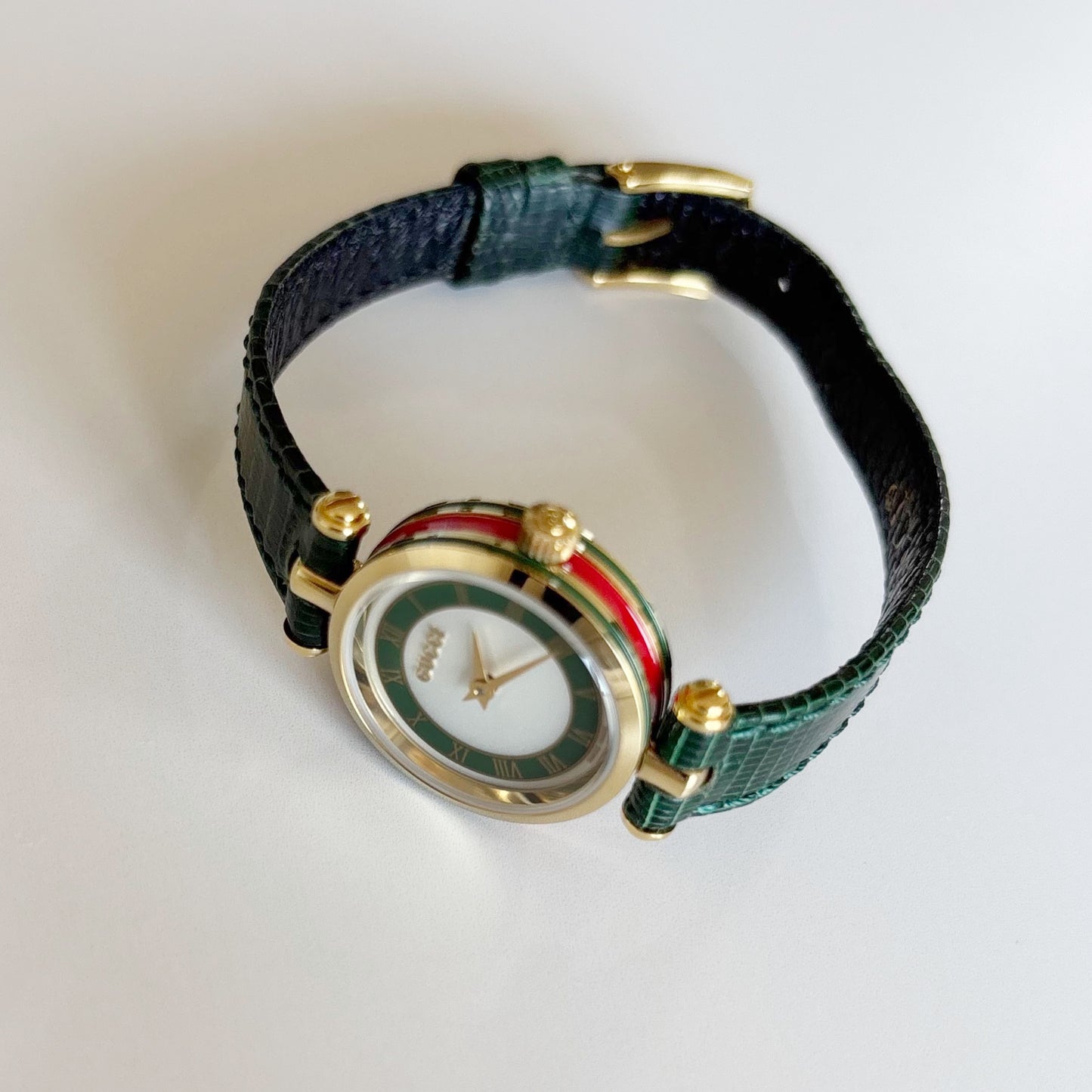 Gucci 1990s Sherry Round Dial Gold Plated Watch