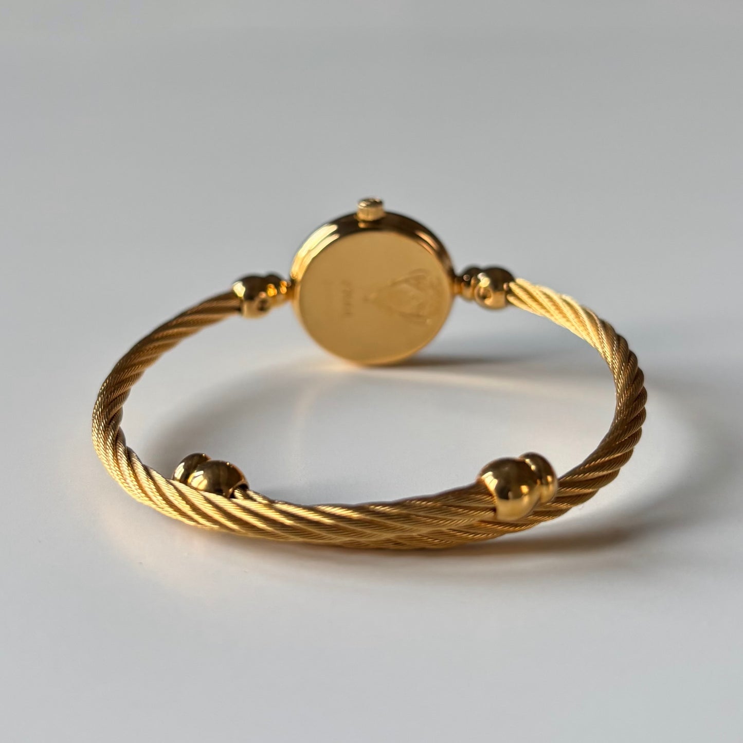 Gucci 1990s Seashell Dial Gold Plated Cable Bangle Watch