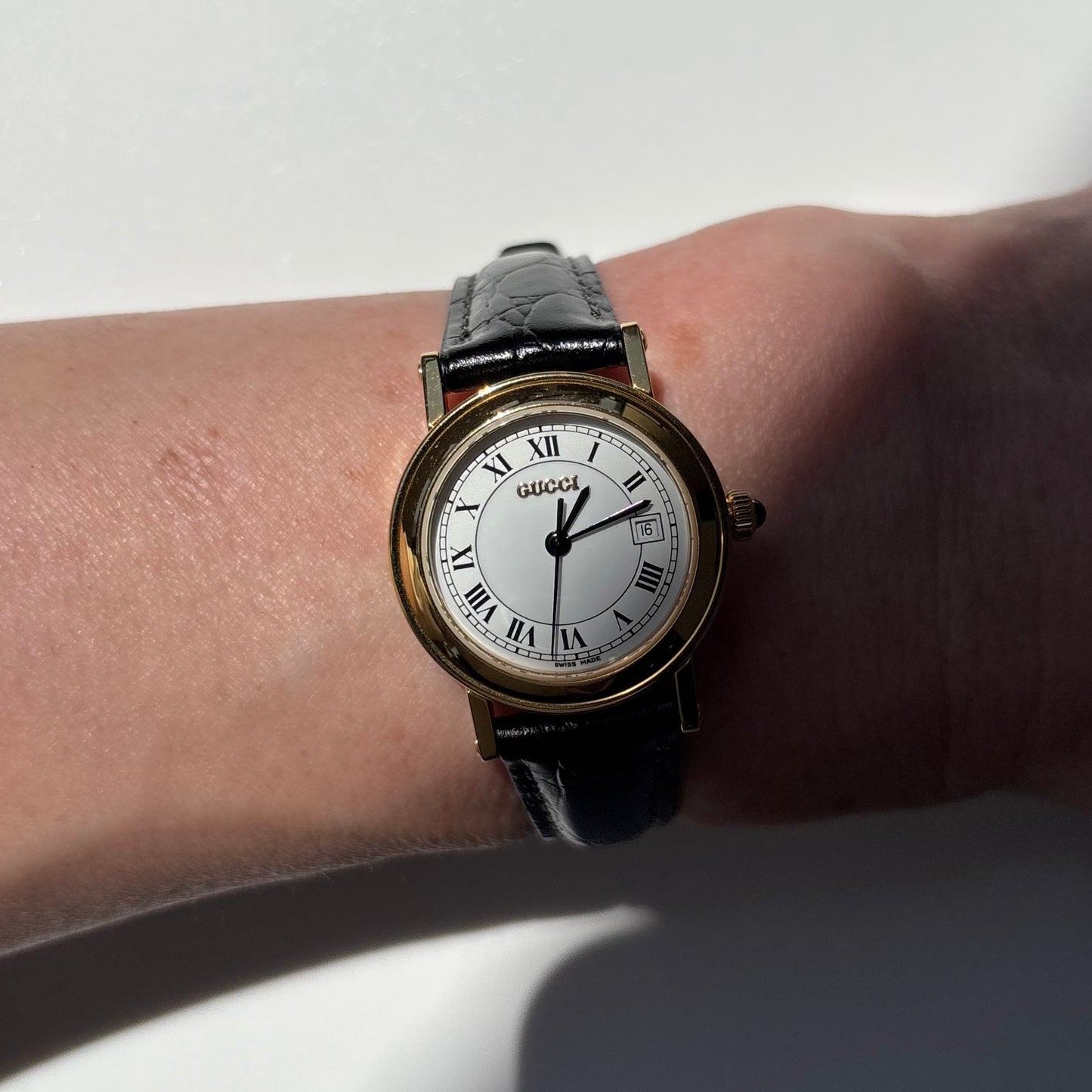 Gucci 1990s Date Round Dial Gold Plated Watch