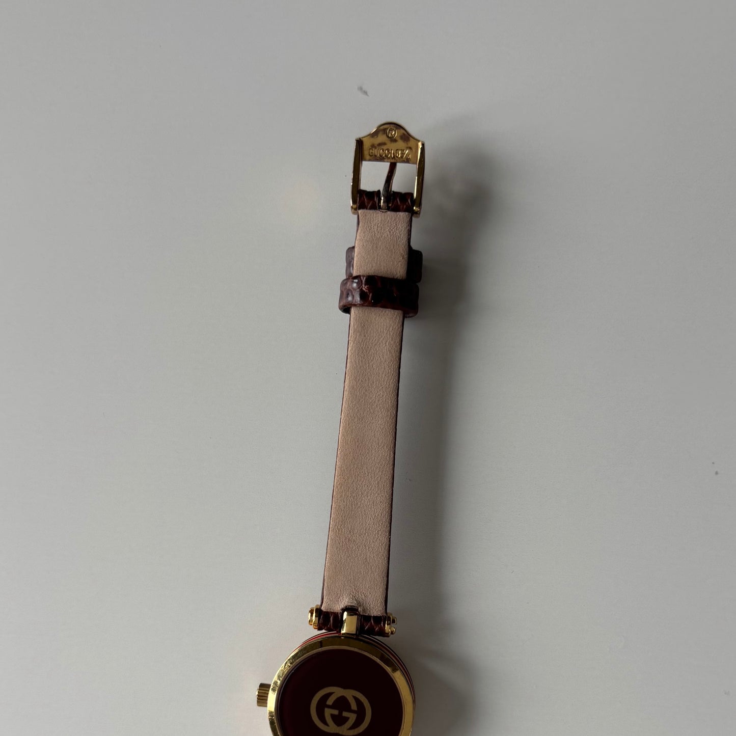 Gucci 1990s Sherry Round Dial Gold Plated Watch