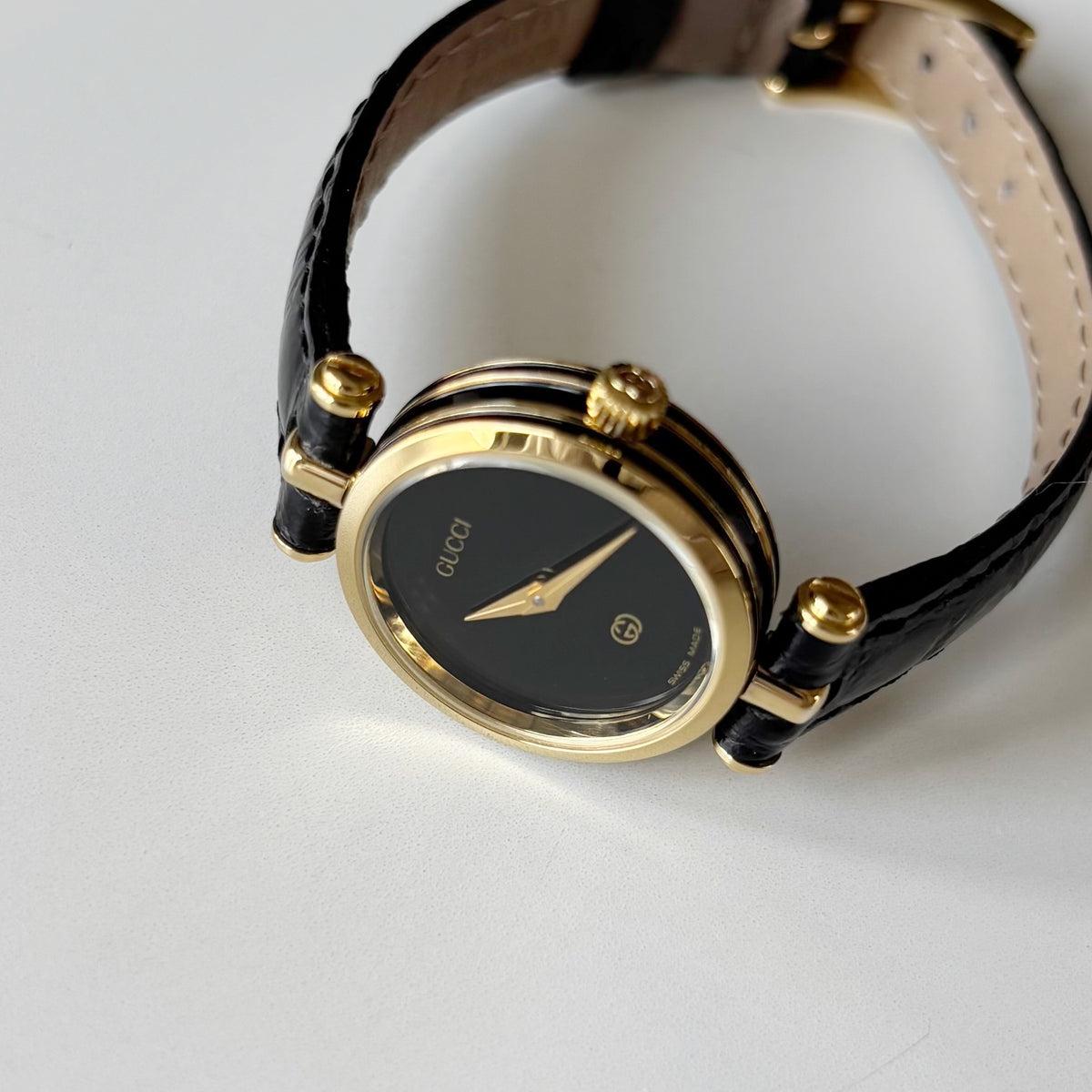 Gucci 1980s Black Dial Round Gold-Plated Watch