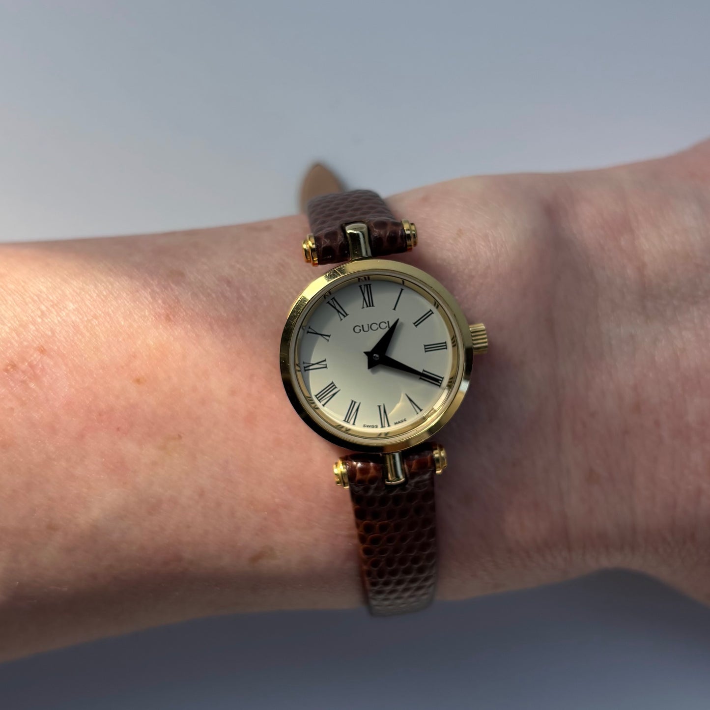 Gucci 1990s Round Dial Gold Plated Watch