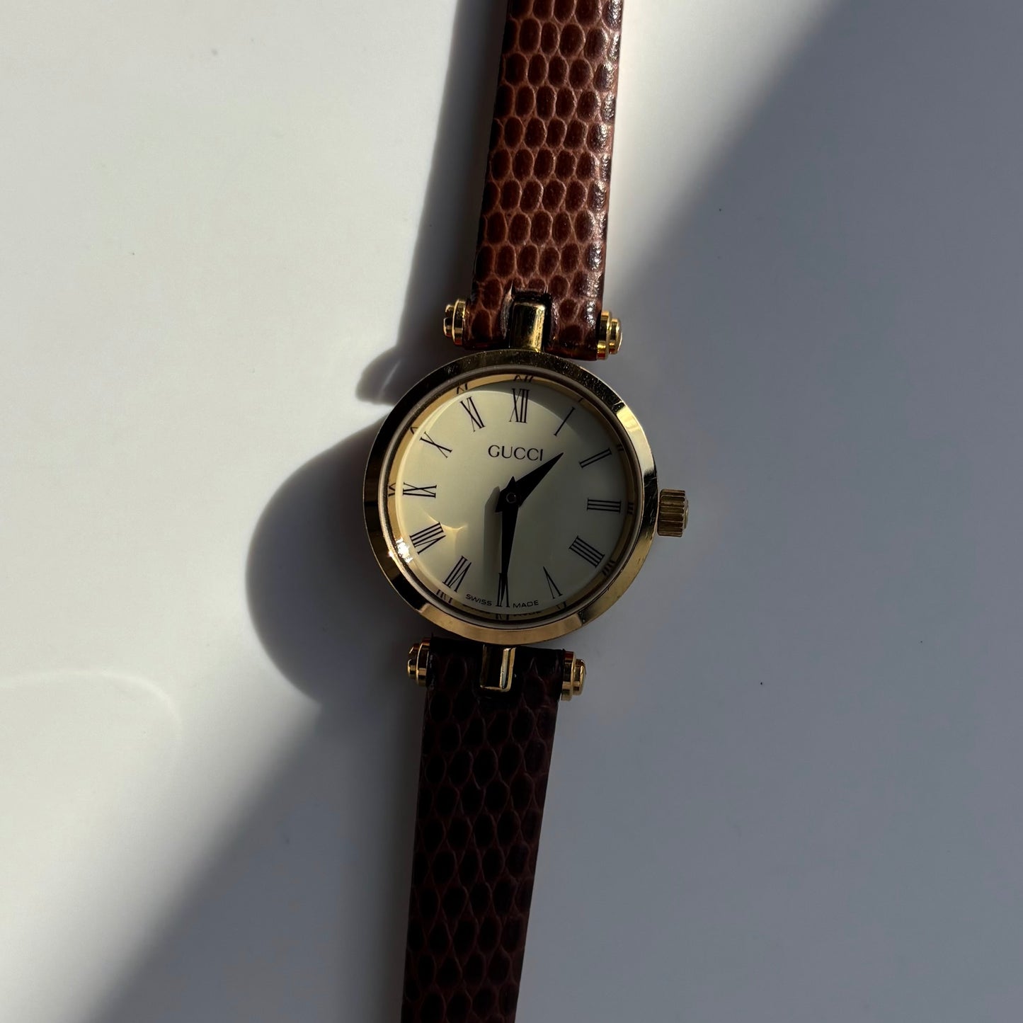 Gucci 1990s Sherry Round Dial Gold Plated Watch