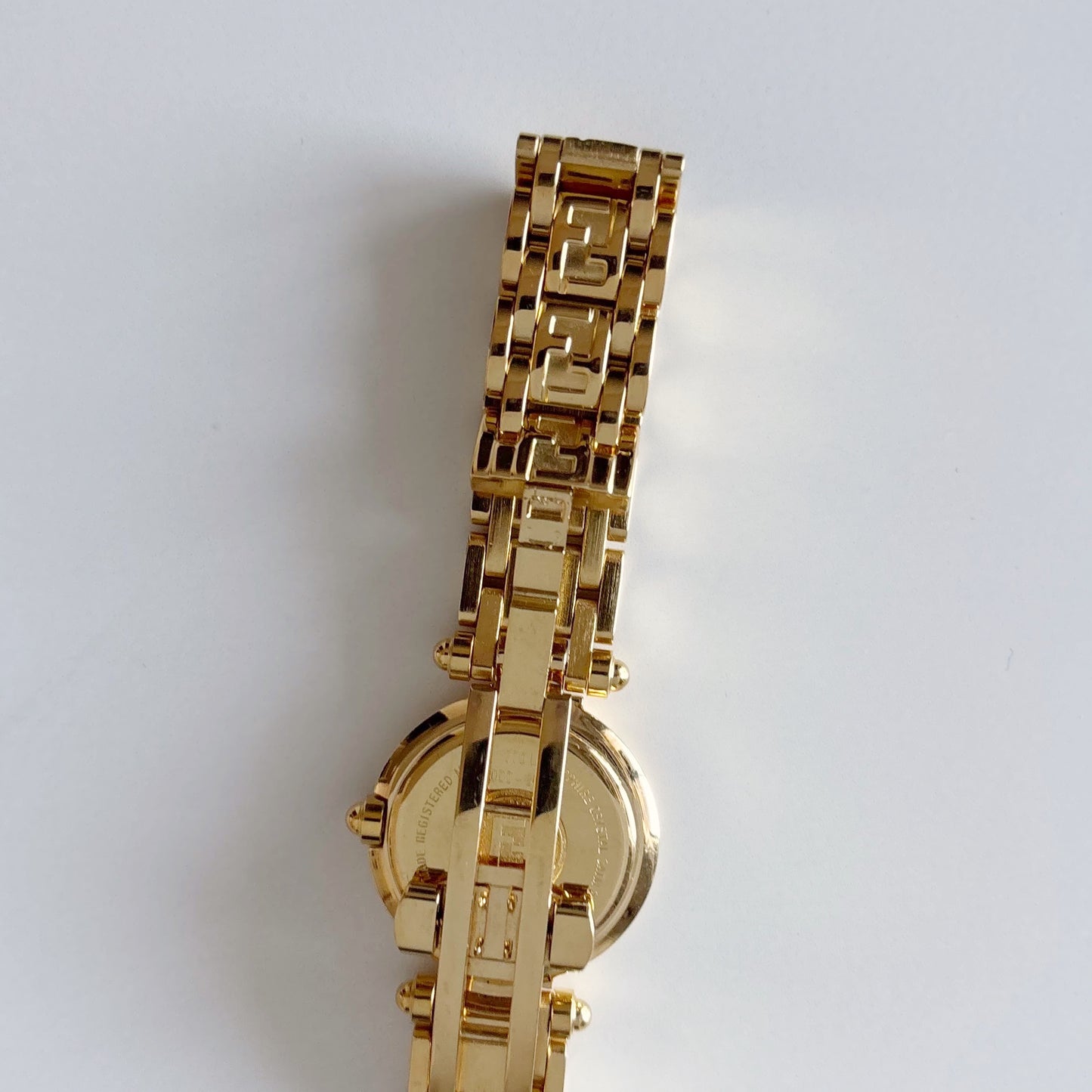 Fendi 1990s Seashell Round Dial Gold Plated Watch