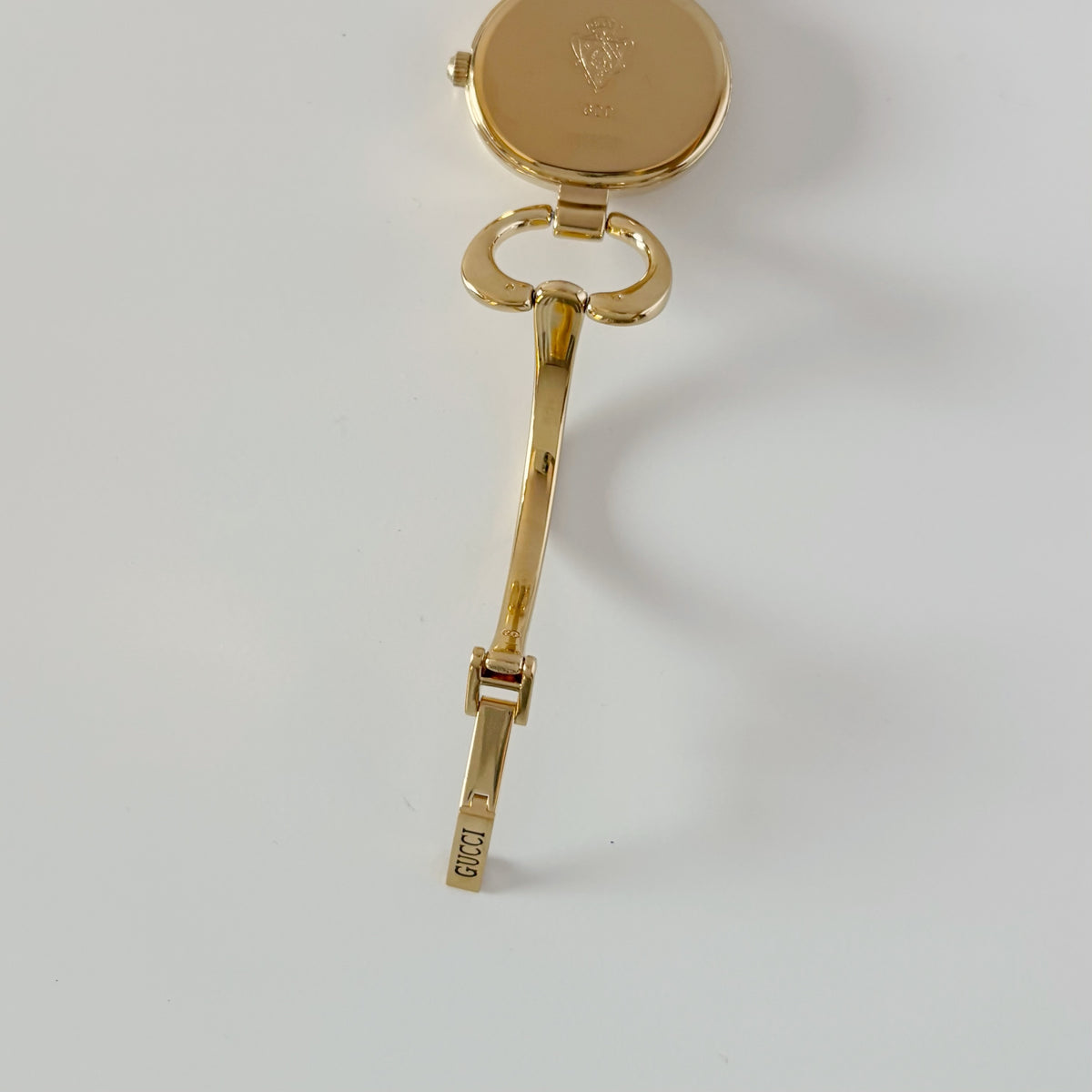 Gucci 1990s Seashell Oval Dial Gold-Plated Bangle Watch (Small)