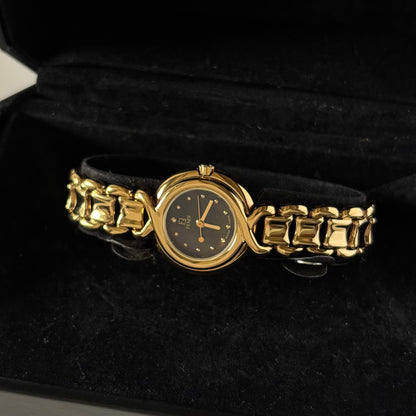 Fendi 1990s Seashell Round Dial Gold Plated Watch