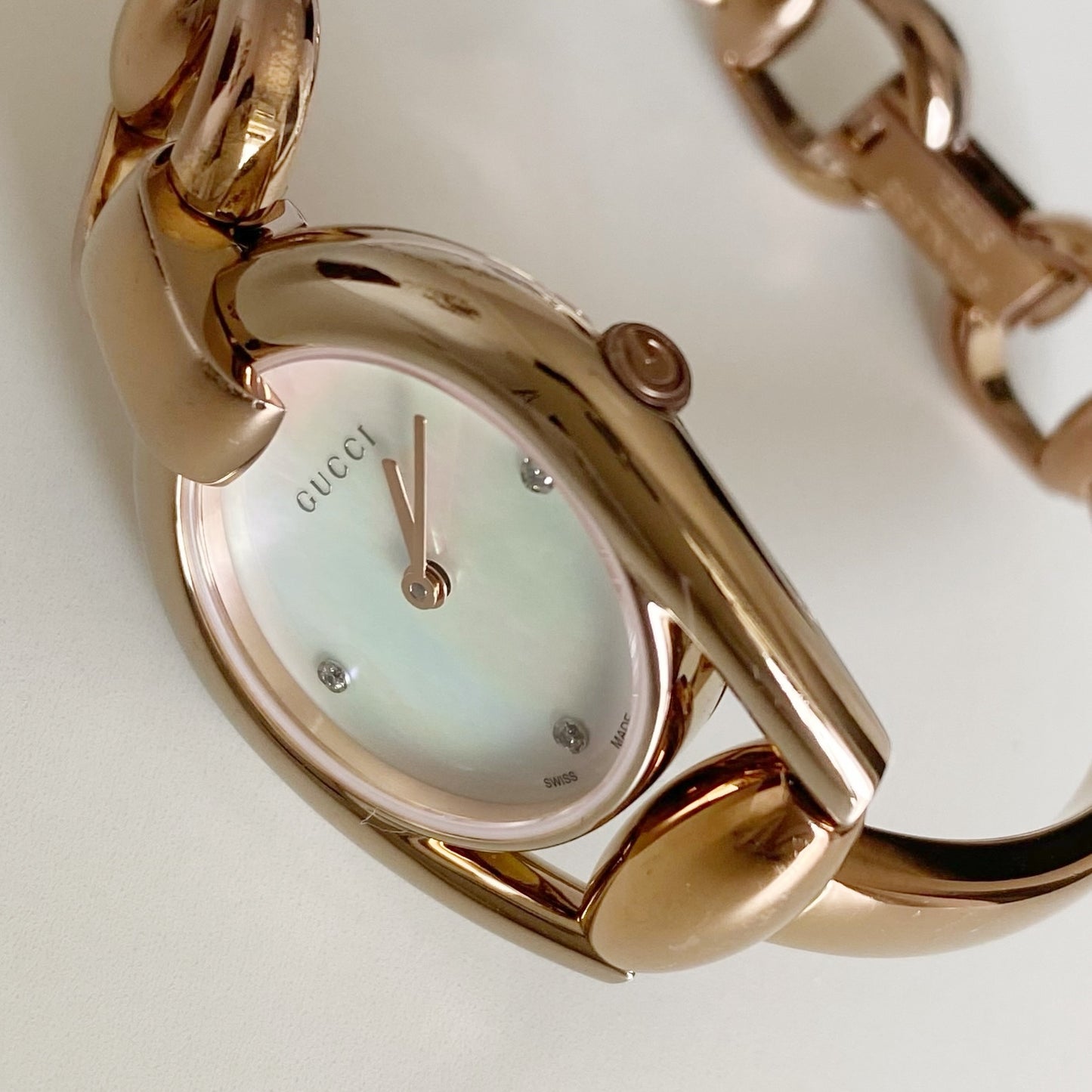 Gucci Early 2000s Seashell Dial Gold Plated Bangle Watch