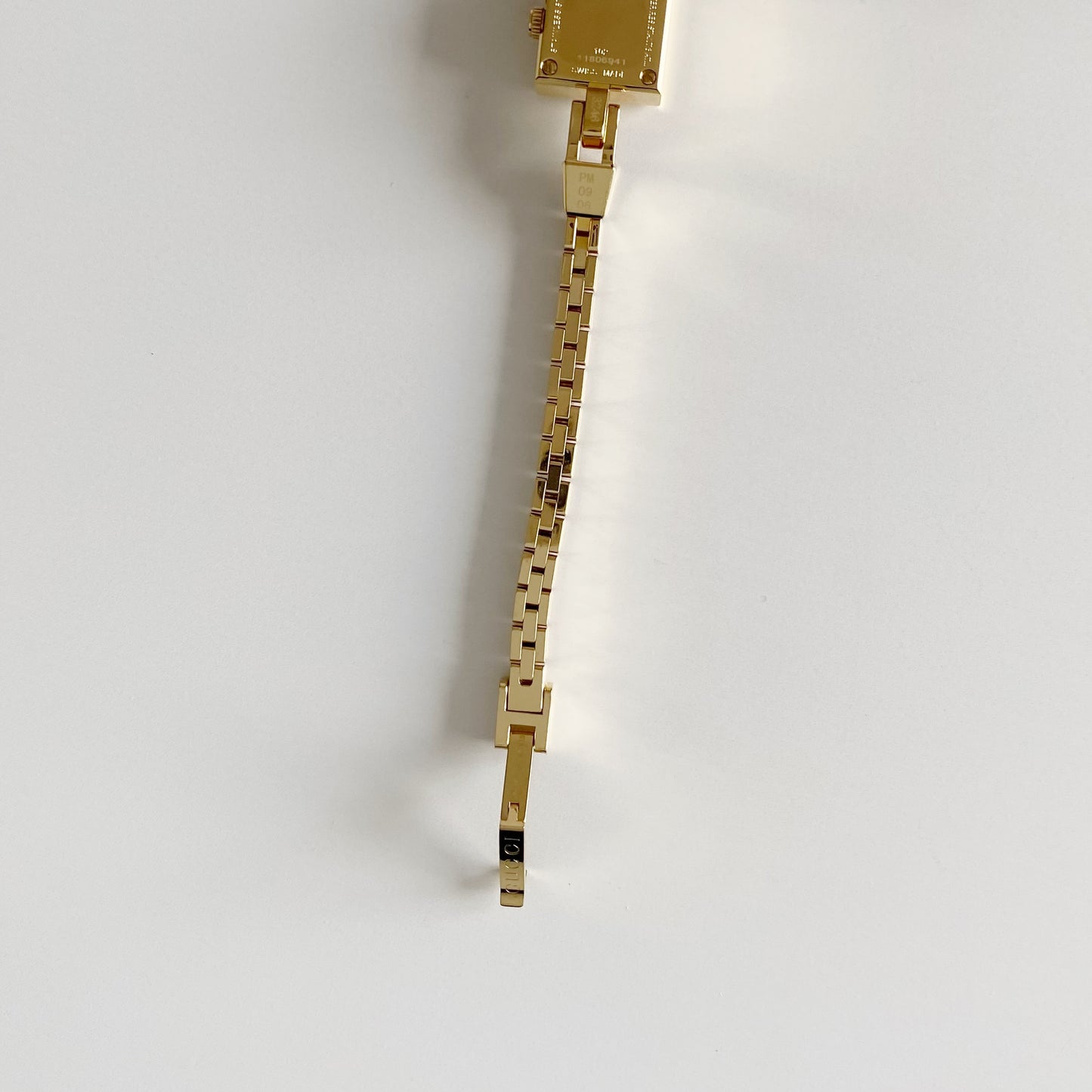 Gucci 1990s Seashell G Dial Gold Plated Watch