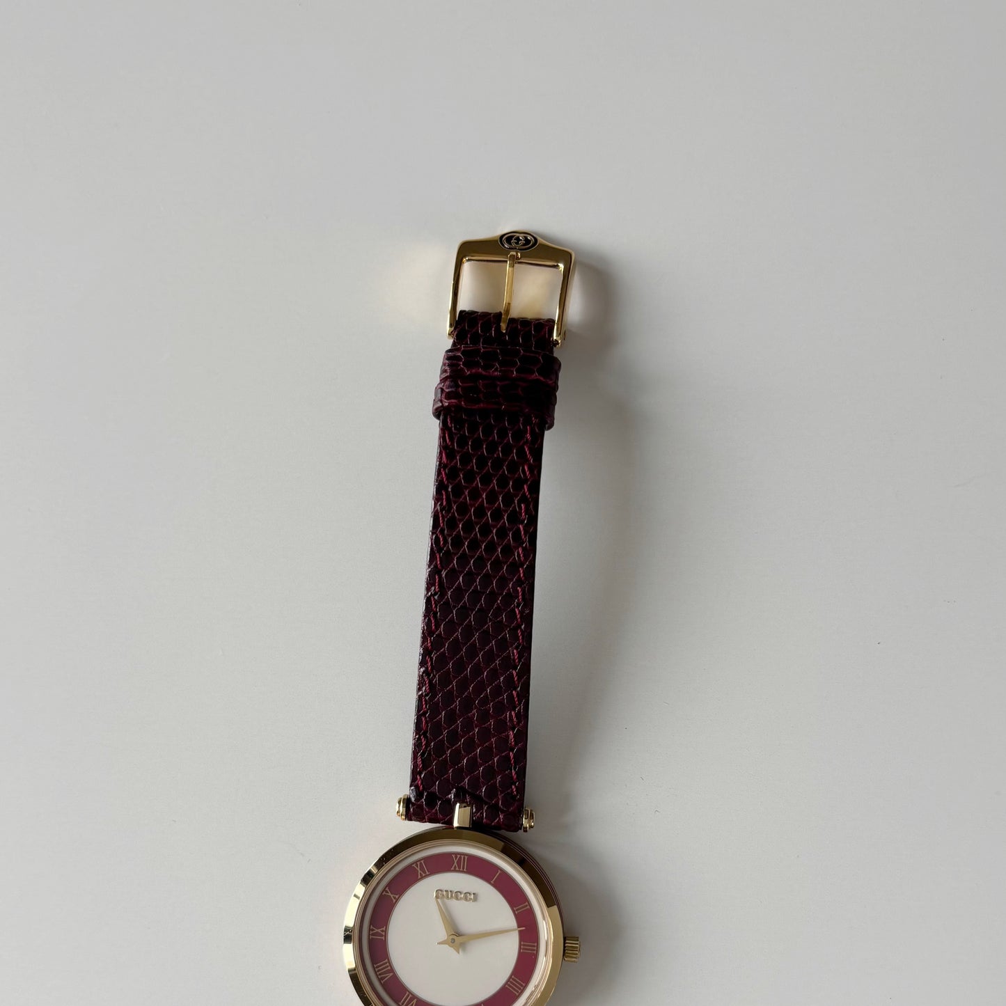Gucci 1990s Round Dial Red Gold Plated Watch (Large)