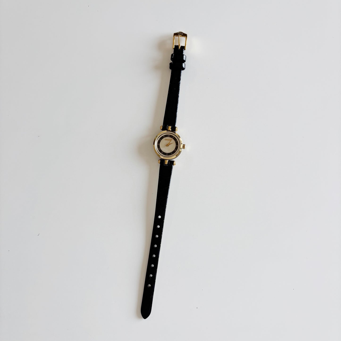 Gucci 1990s Round Dial Gold Plated Watch