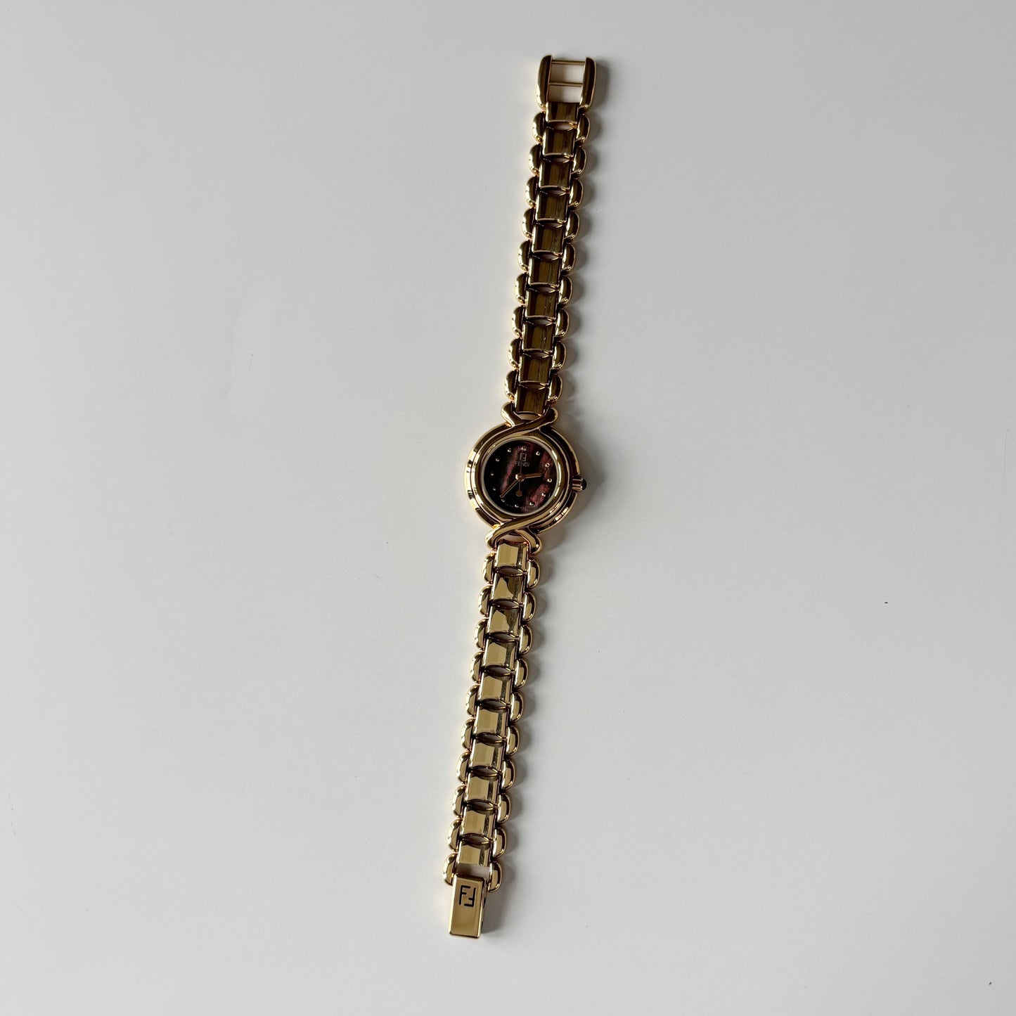 Fendi 1990s Seashell Round Dial Gold Plated Watch