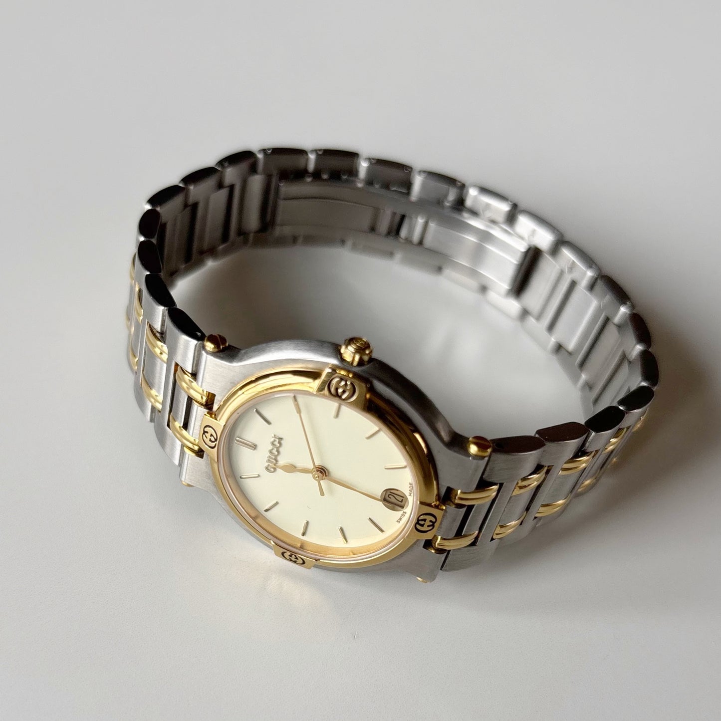 Gucci 1990s Date Round Dial Two Tone Watch (Large)