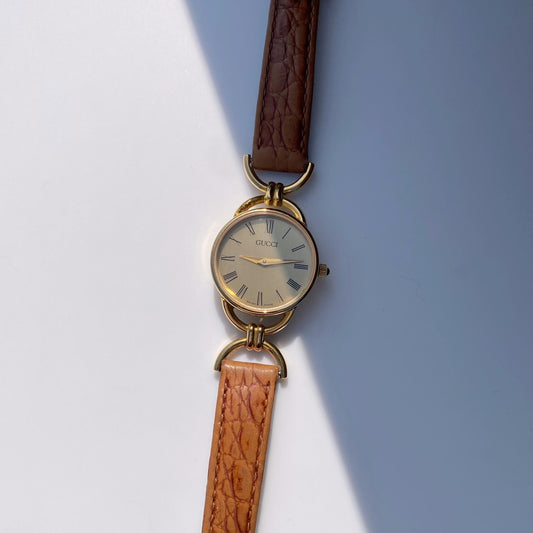 Gucci 90s 18K Gold Plated Horsebit Brown Leather Round Watch