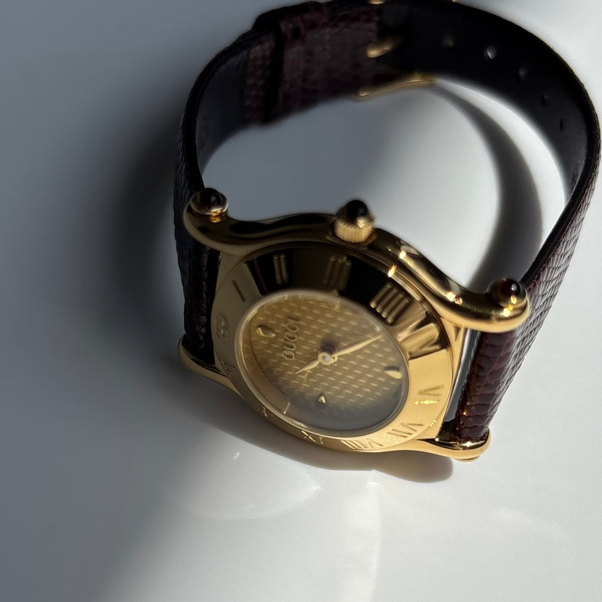 Gucci 1990s Round Dial Gold Plated Watch