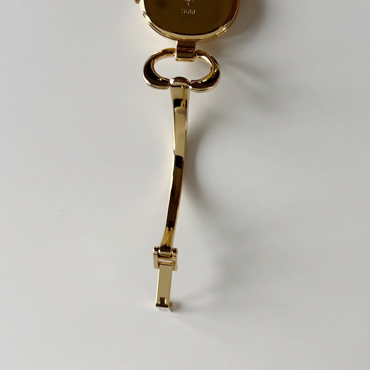 Gucci 1990s Seashell Dial Gold Plated Bangle Watch