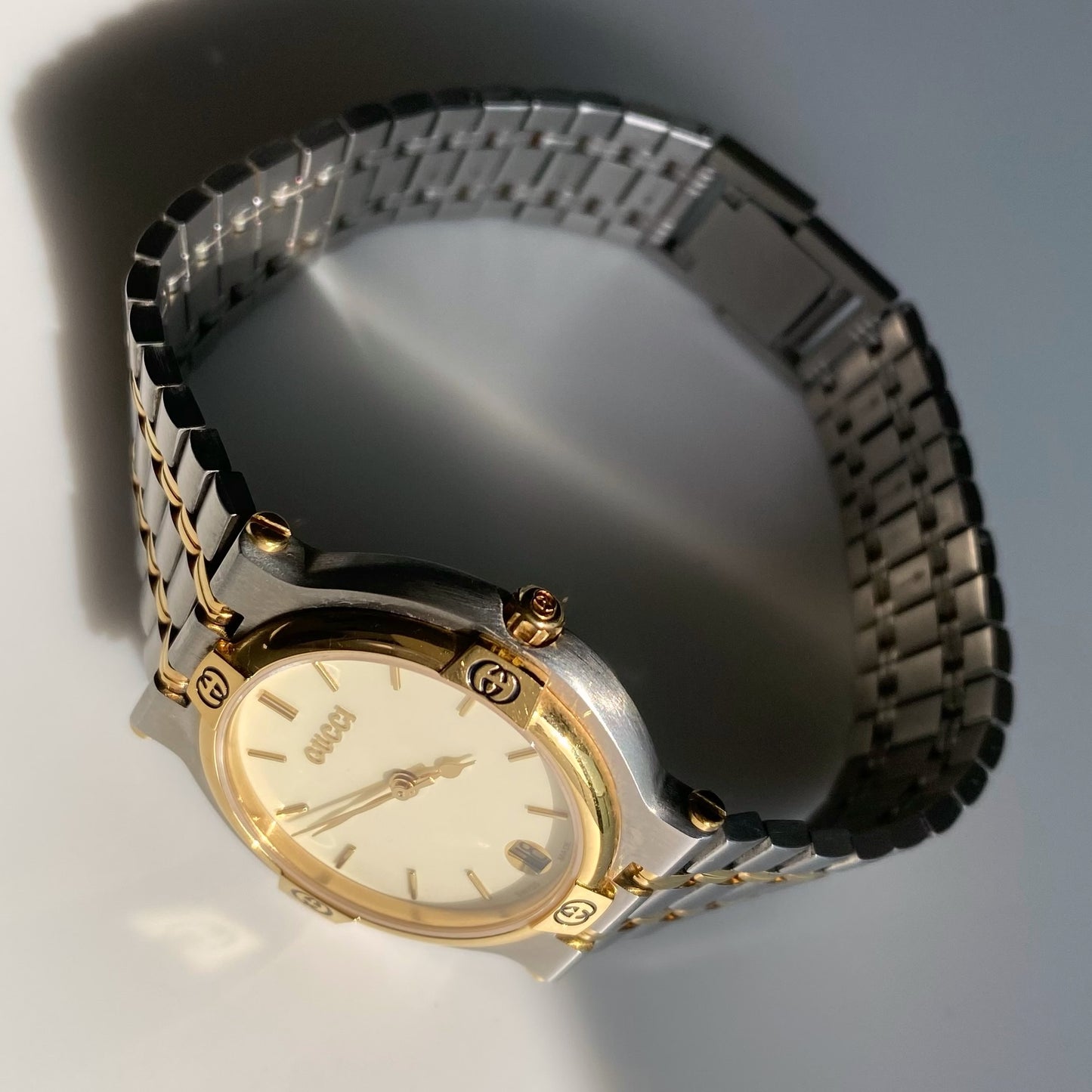 Gucci 1990s Date Round Dial Two Tone Watch (Large)
