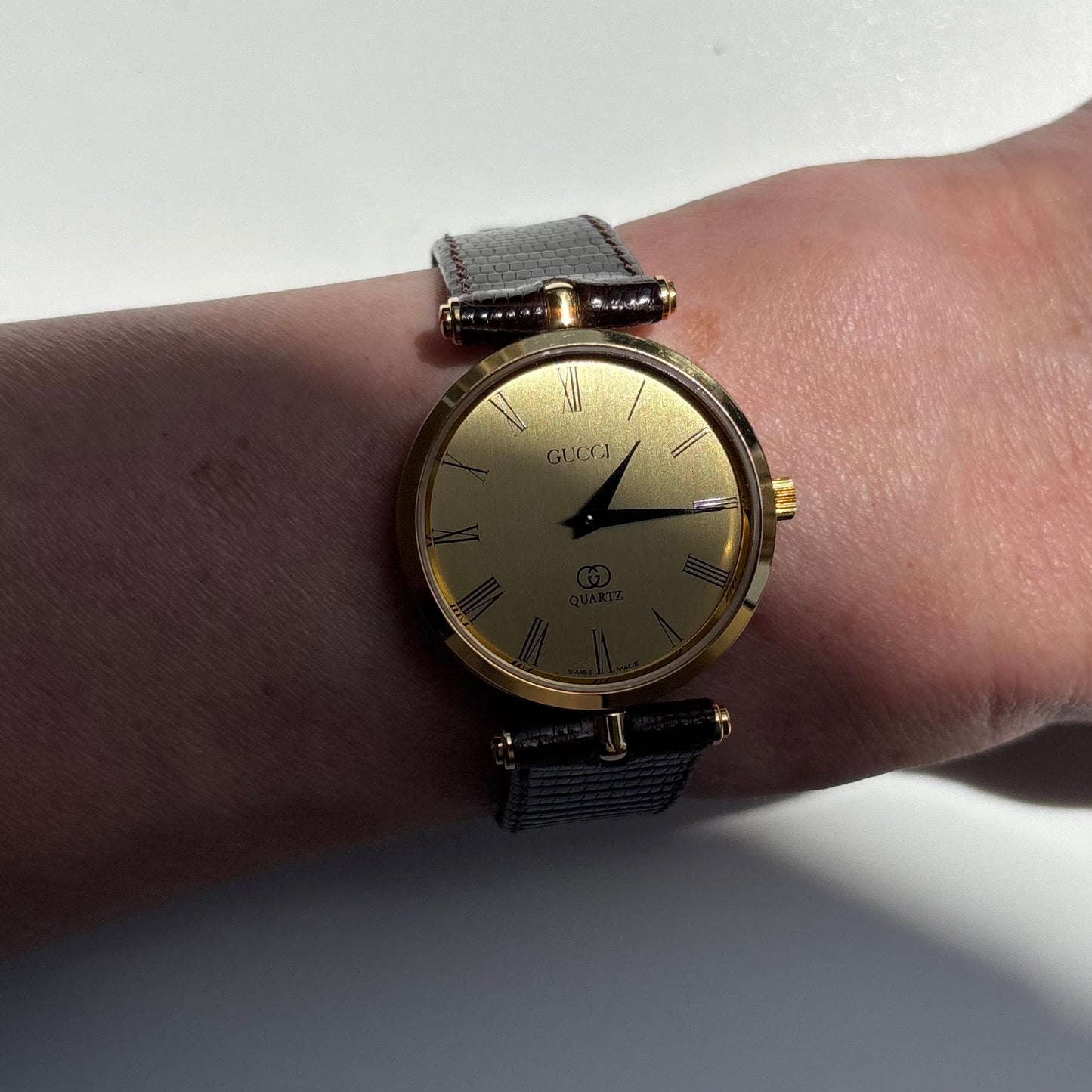 Gucci 1980s Sherry Round Dial Gold Plated Watch (Large)