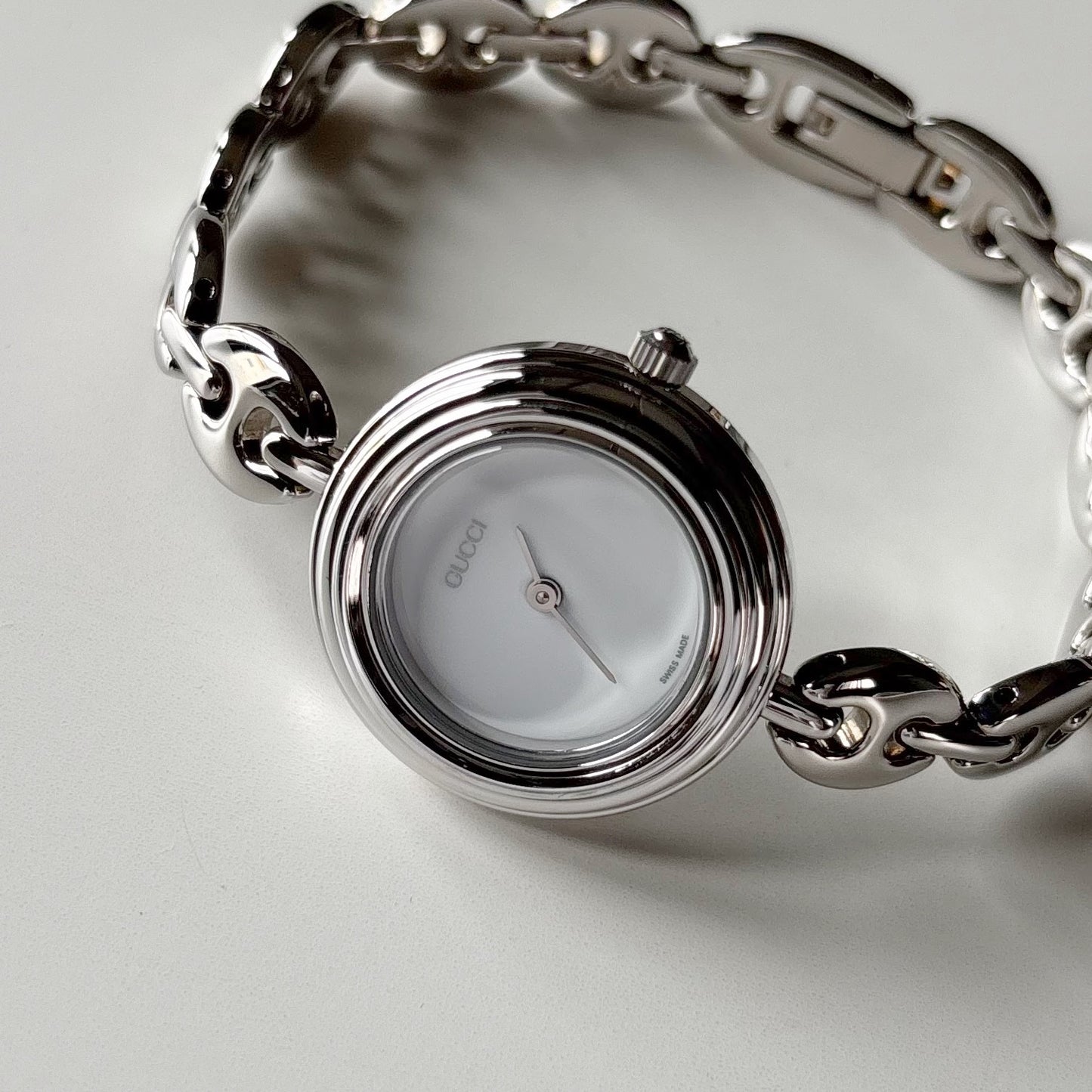 Gucci 1990s Interchangeable Bezel Silver Stainless Steel Watch with 6 bezels, case (165mm)