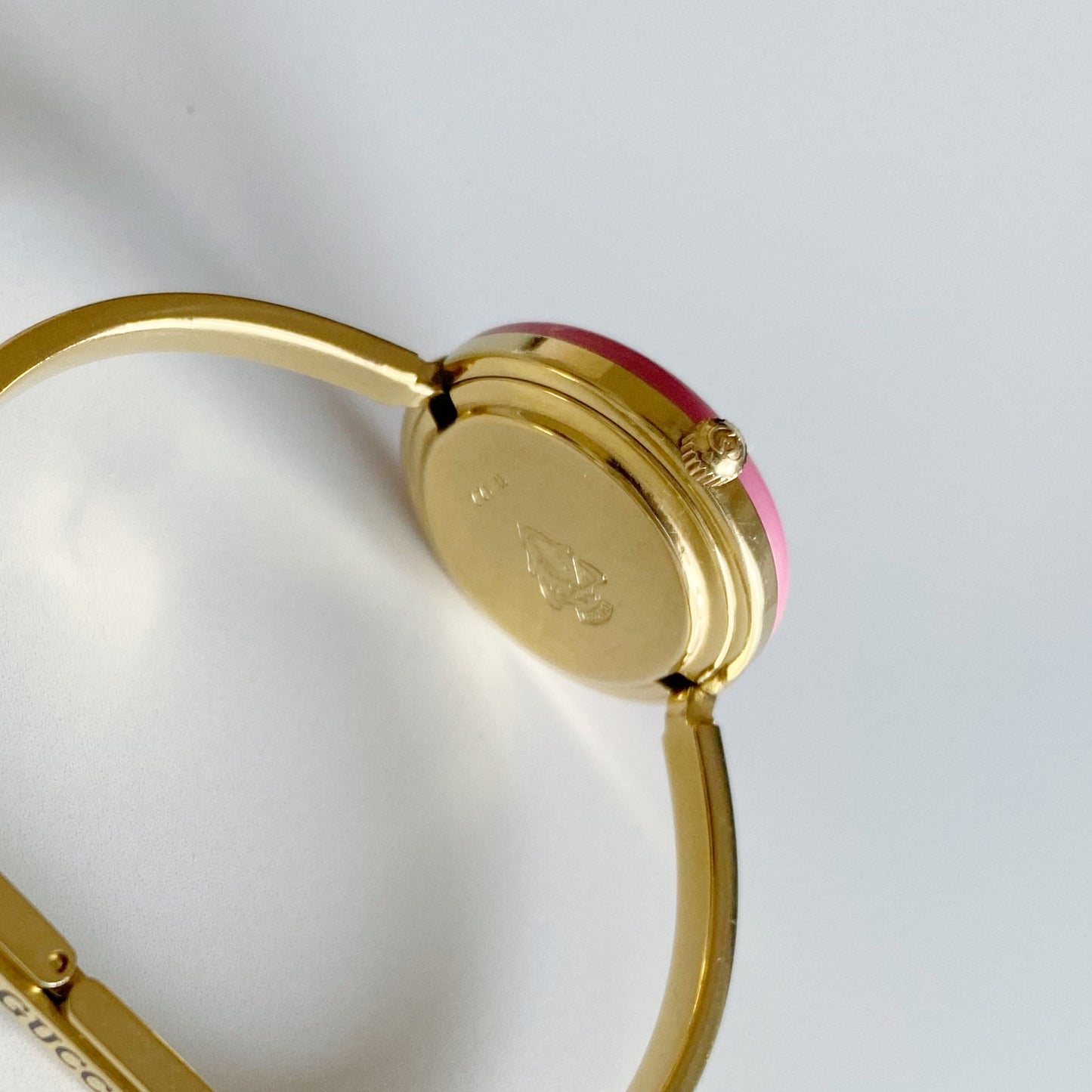 Gucci 1990s Interchangeable Bezel Gold Plated Bangle Watch with 12 bezels, case (Small)