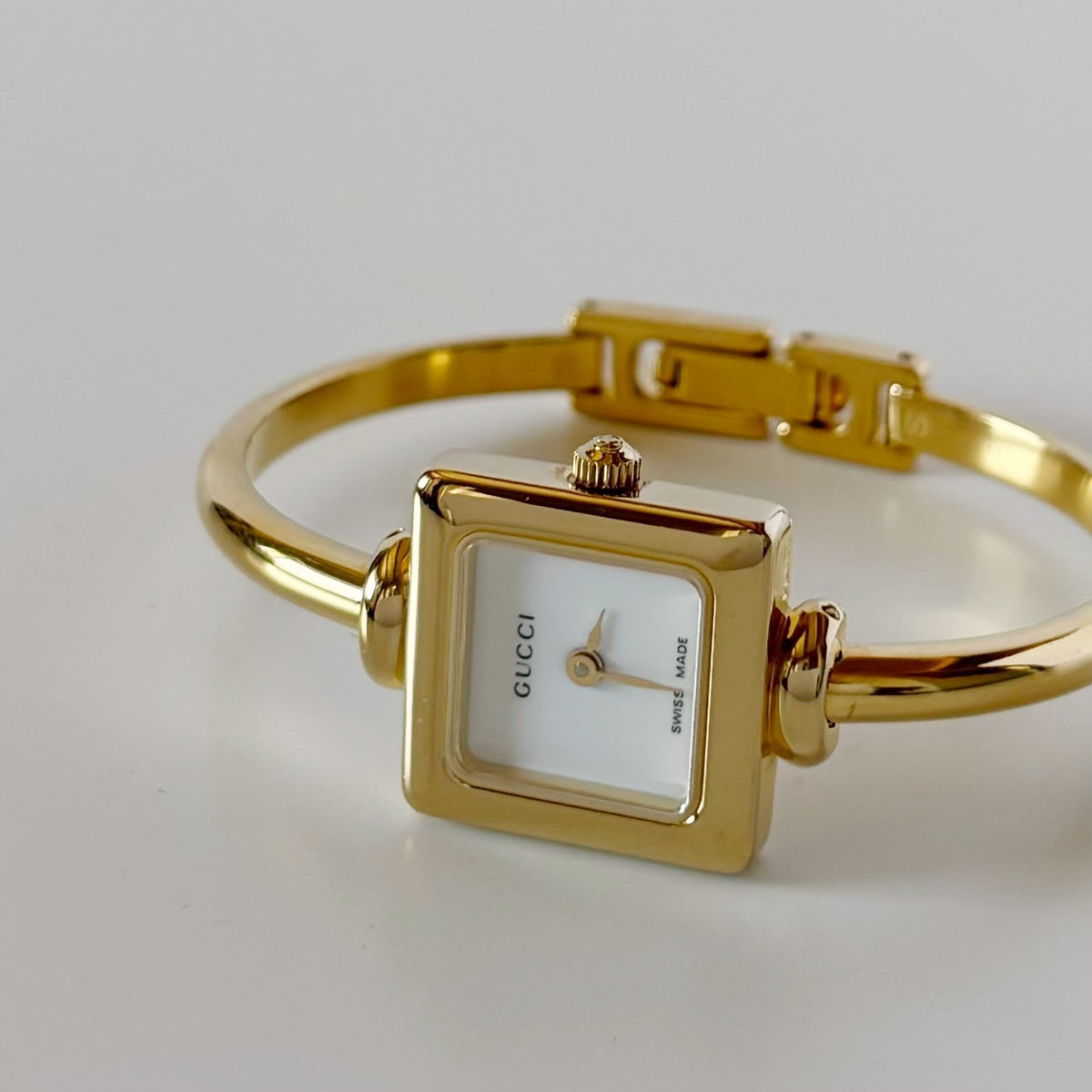 Gucci 1990s Square Dial Gold Plated Watch (Small)