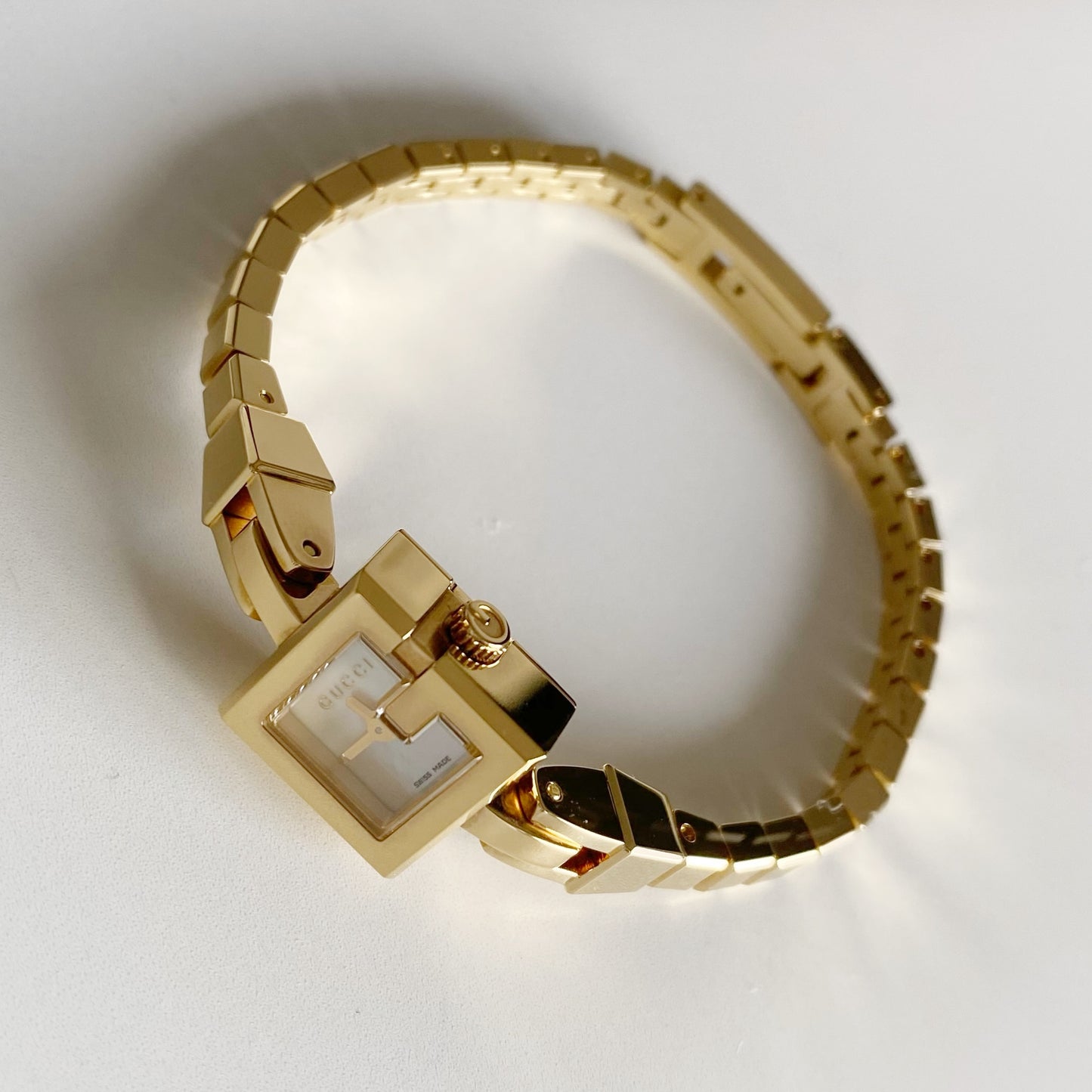 Gucci 1990s Seashell G Dial Gold Plated Watch