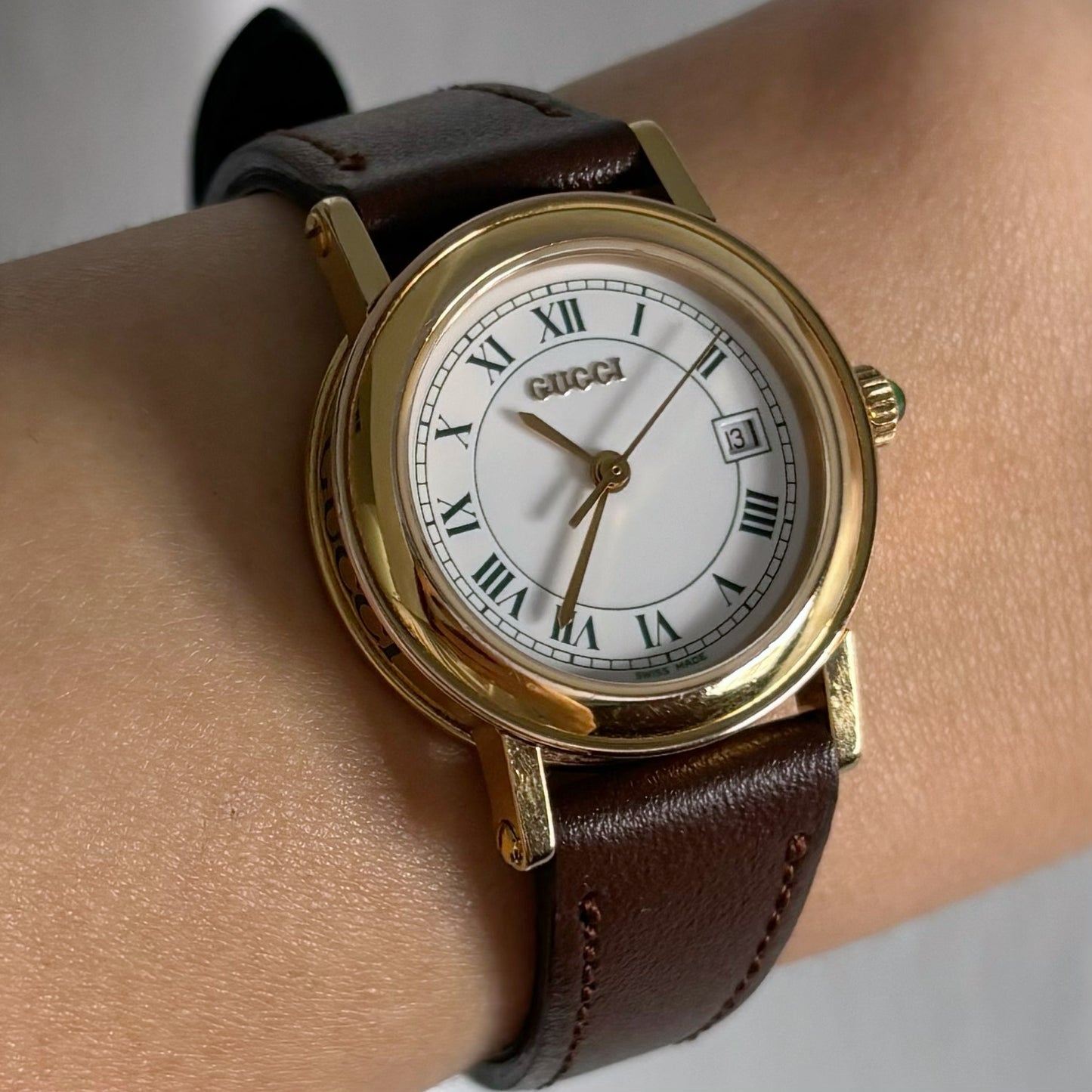 Gucci 1990s Date Gold Plated Round Watch