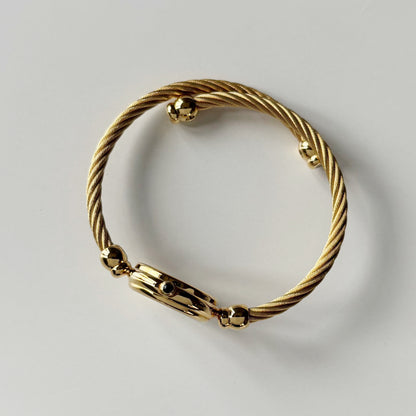 Gucci 1990s Seashell Dial Gold Plated Cable Bangle Watch