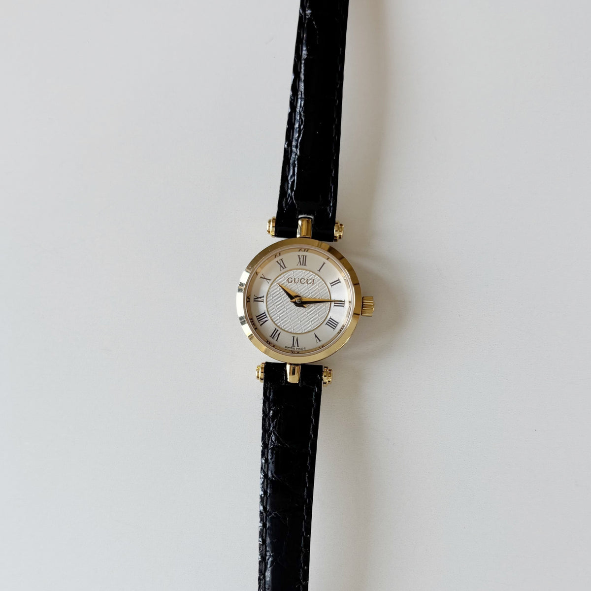Gucci 1990s Round Dial Gold Plated Watch