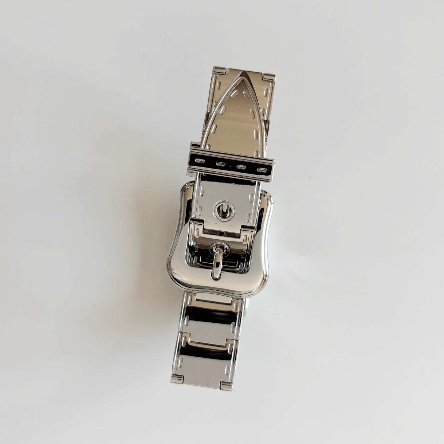 Fendi 1990s Seashell Dial Stainless steel Silver Buckle Watch