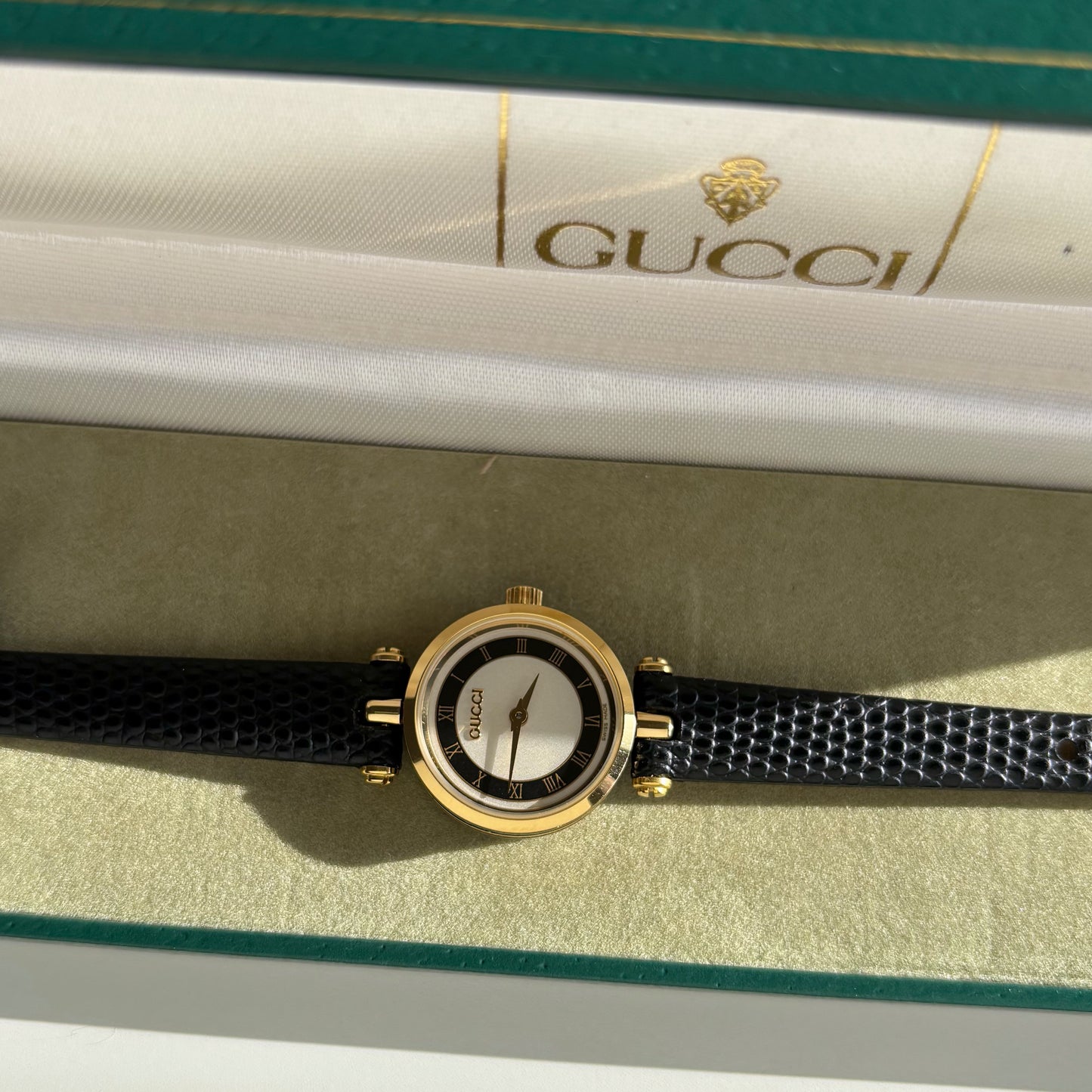 Gucci 1990s Round Dial Gold Plated Watch