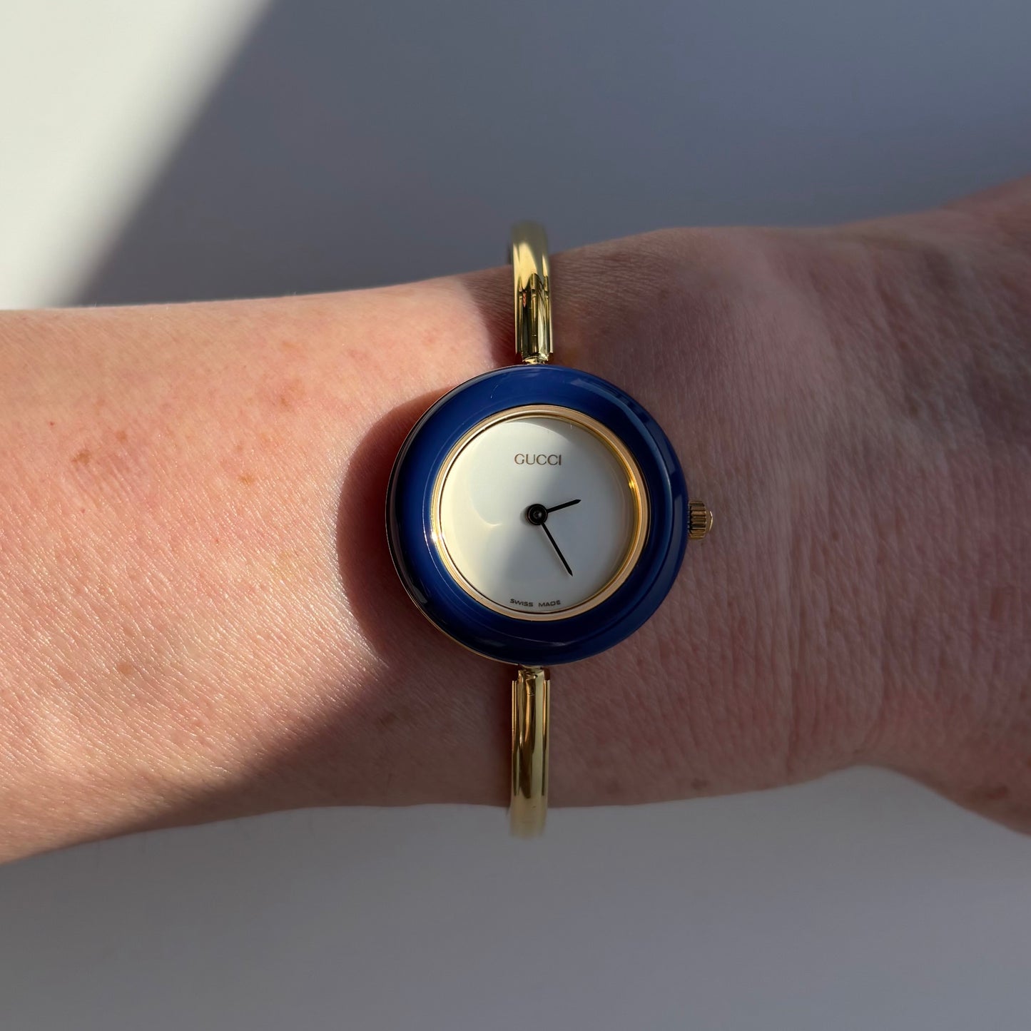 Gucci 1990s Interchangeable Bezel Gold Plated Bangle Watch with 12 bezels, case