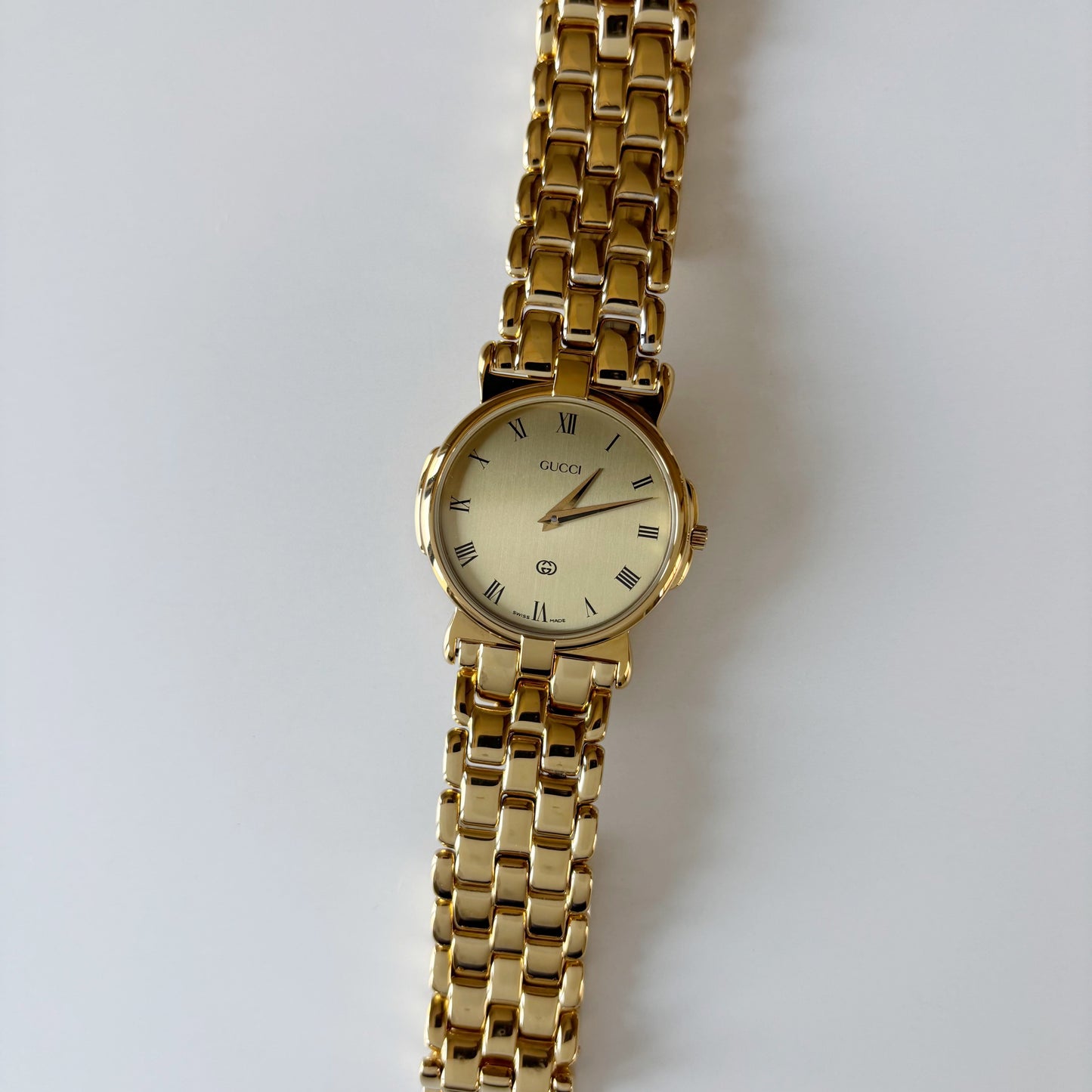 Gucci 1980s Round Dial Gold Plated Watch (Large)