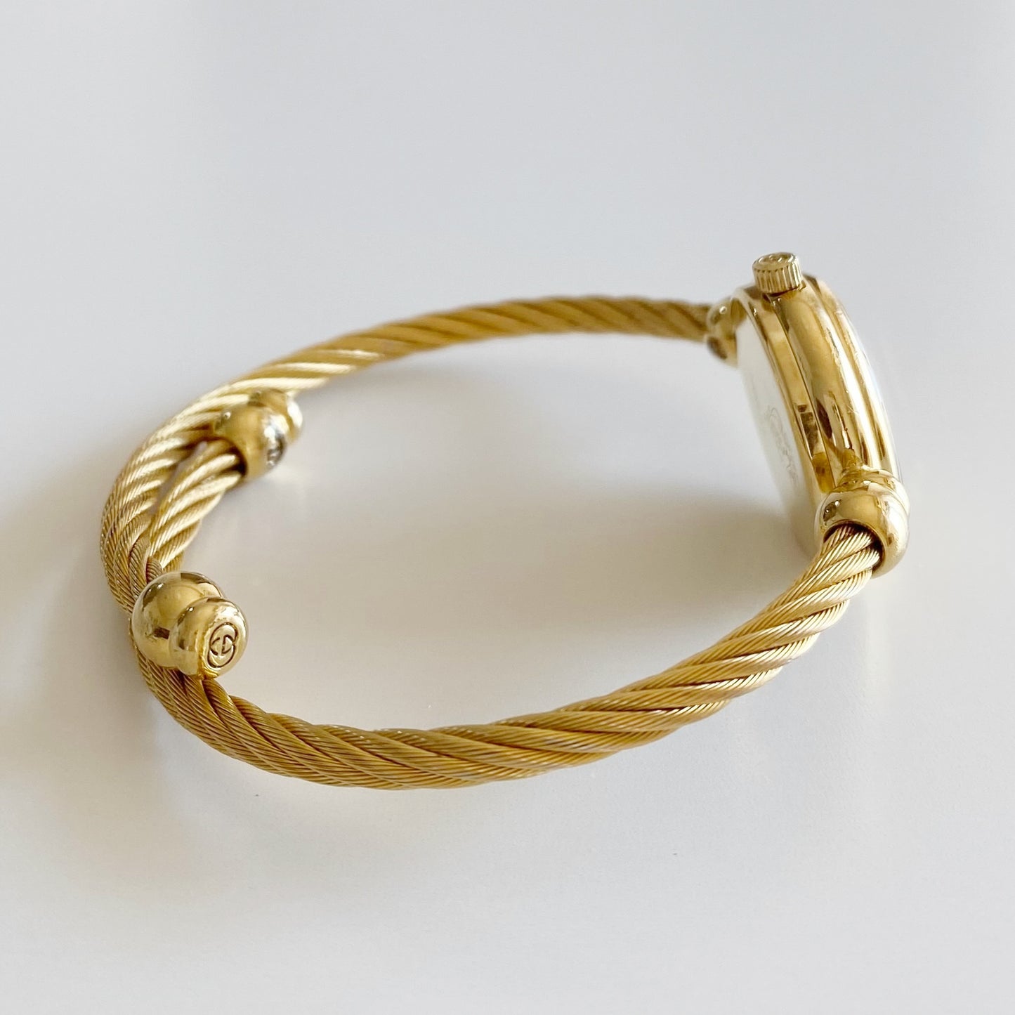 Gucci 1990s Seashell Dial Gold Plated Cable Bangle Watch
