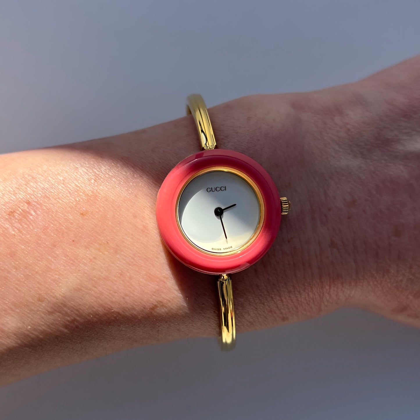 Gucci 1990s Interchangeable Bezel Gold Plated Bangle Watch with 12 bezels, case