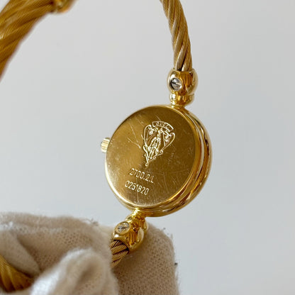 Gucci 1990s Seashell Round Dial Gold-Plated Cable Bangle Watch