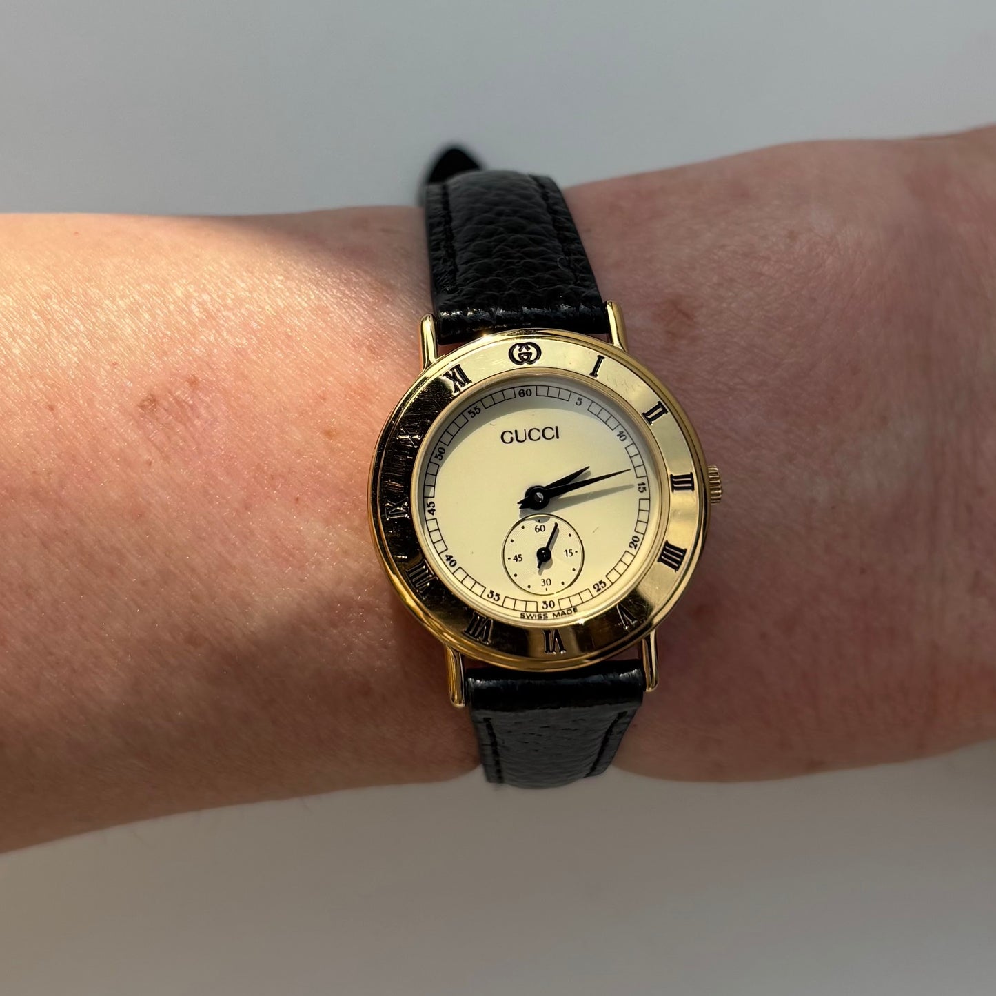 Gucci 1990s Sub second Round Dial Gold Plated Watch