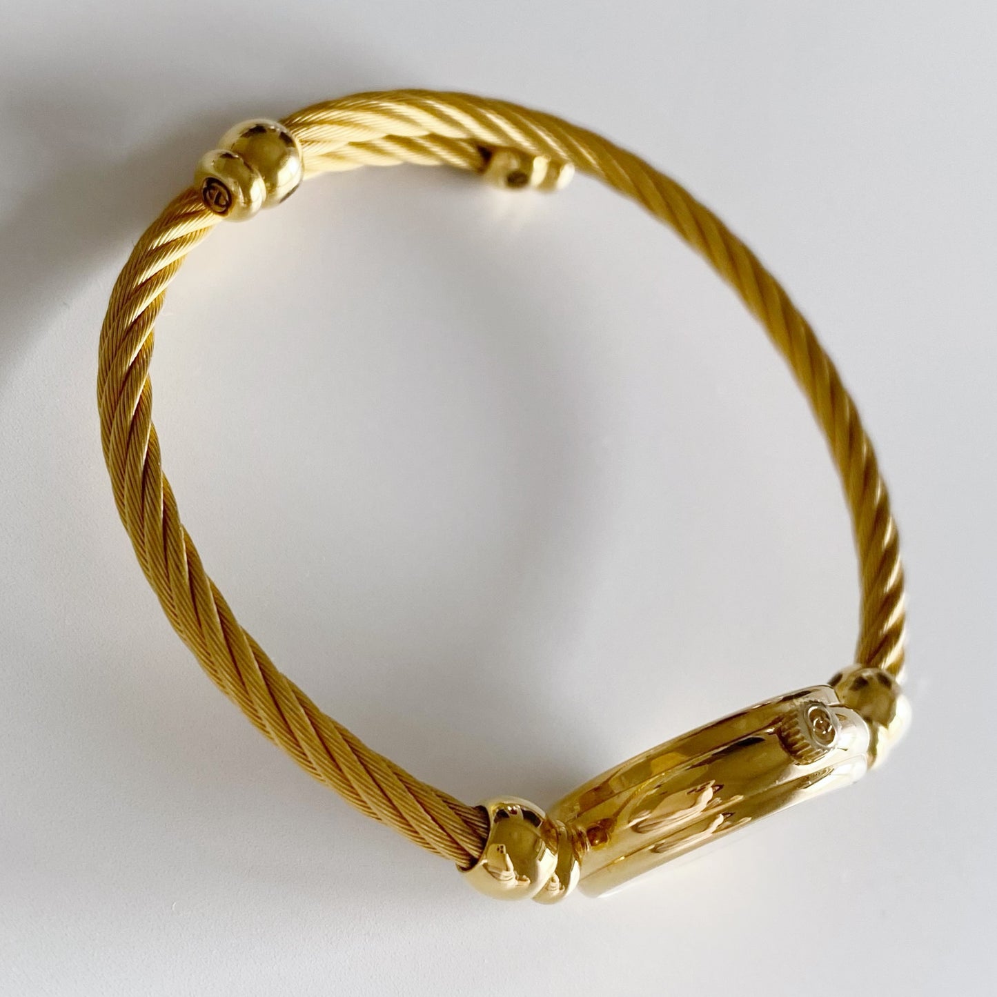 Gucci 1990s Seashell Dial Gold Plated Bangle Watch
