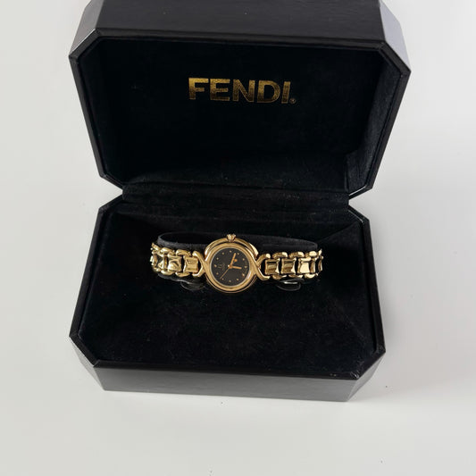 Fendi 1990s Seashell Round Dial Gold Plated Watch