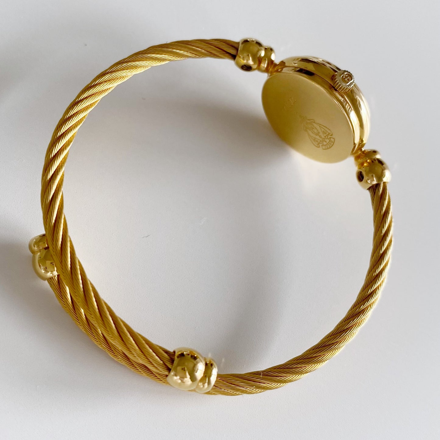 Gucci 1990s Seashell Dial Gold Plated Bangle Watch