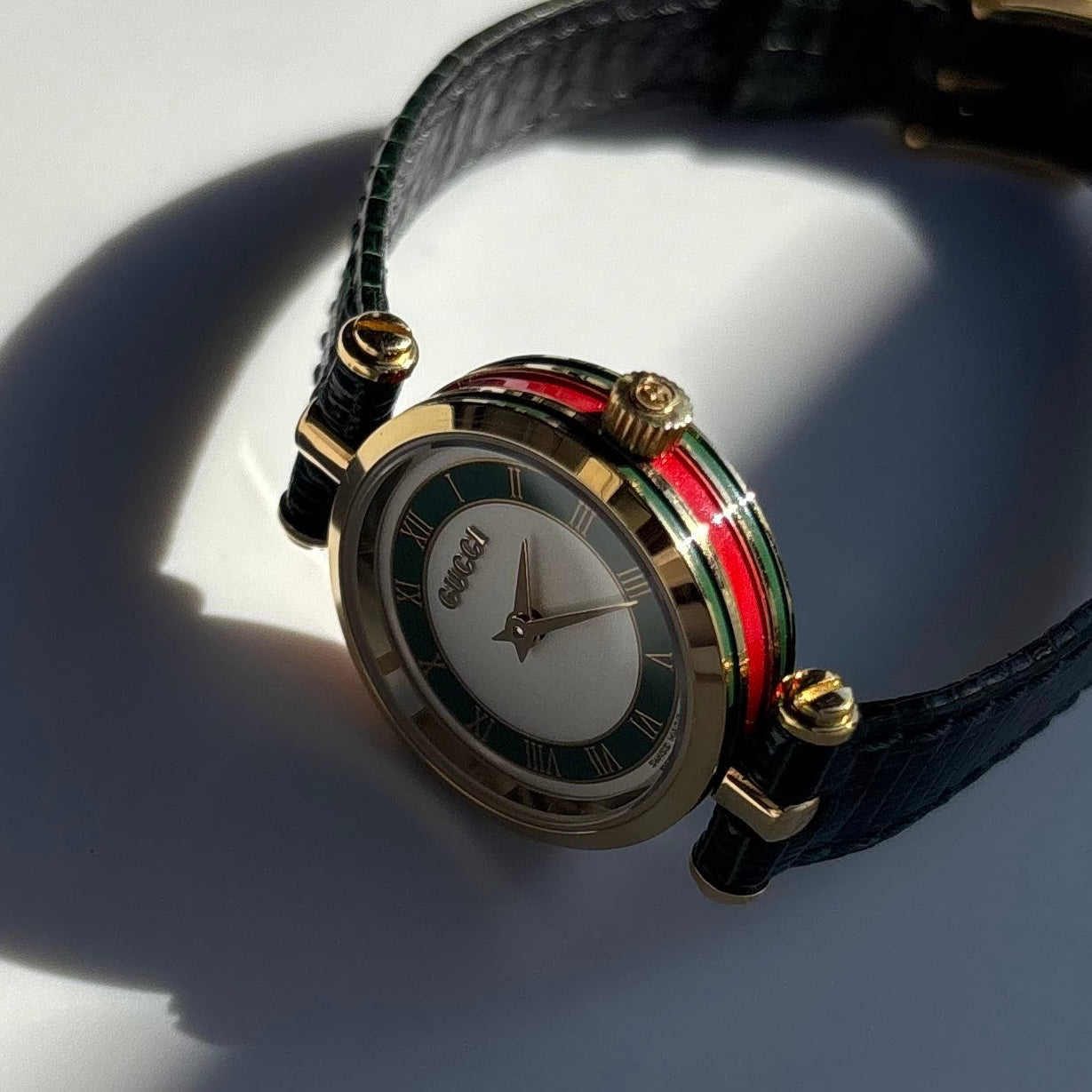 Gucci 1990s Sherry Round Dial Gold Plated Watch