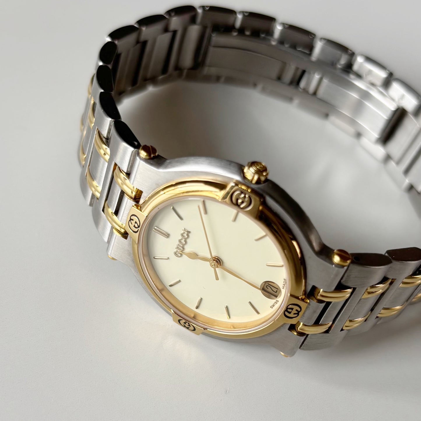 Gucci 1990s Date Round Dial Two Tone Watch (Large)