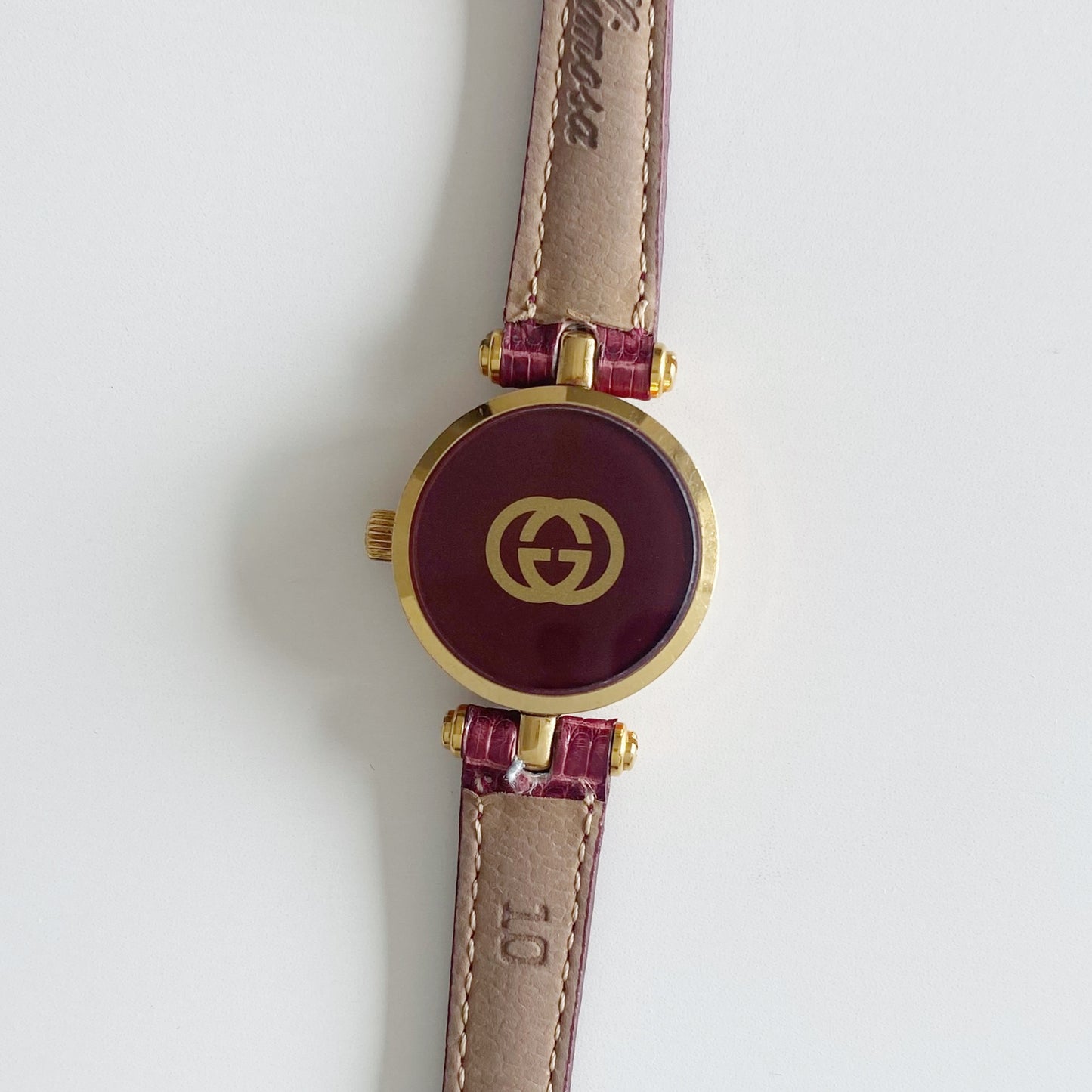 Gucci 1990s Round Dial Gold Plated Watch