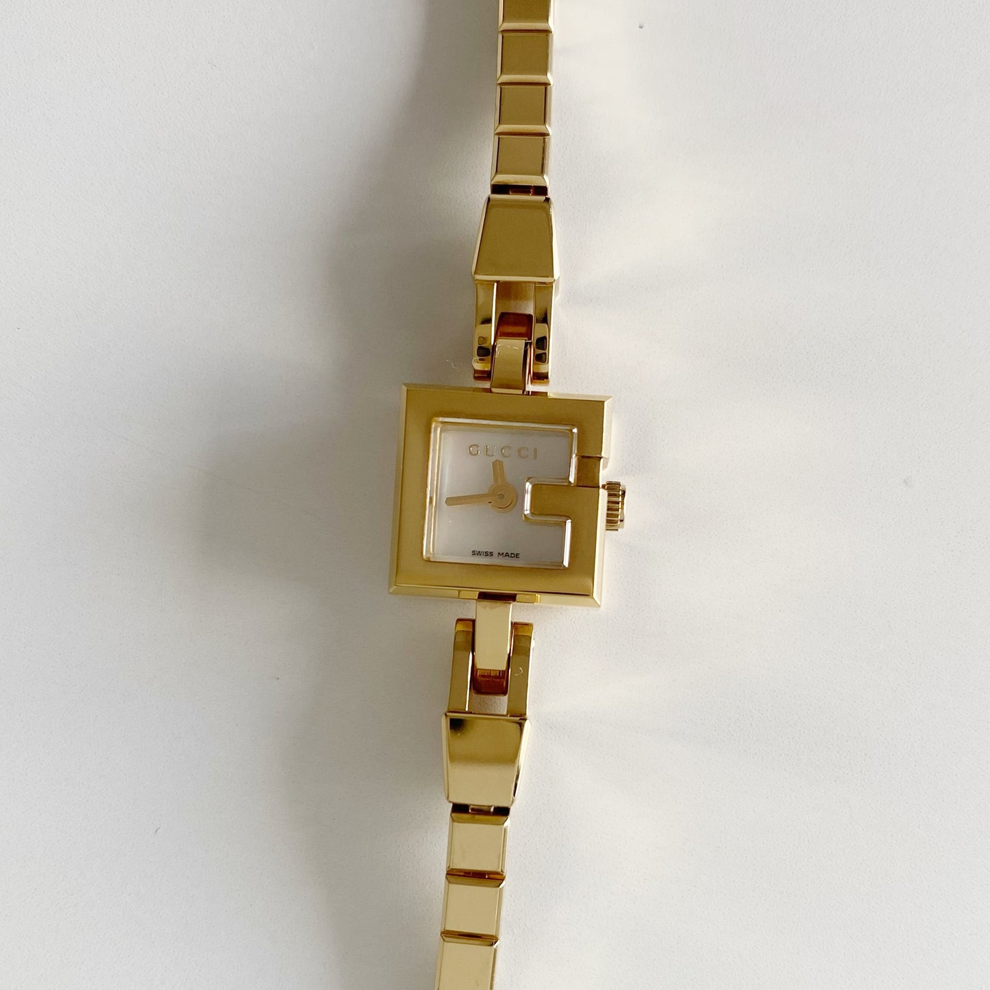 Gucci 1990s Seashell G Dial Gold Plated Watch