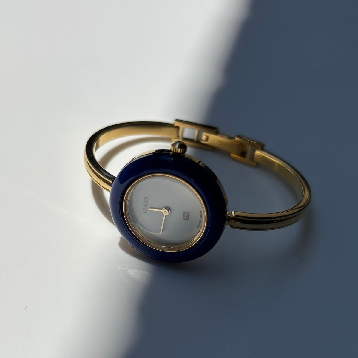 Gucci 1990s Interchangeable Bezel Gold Plated Bangle Watch with 12 bezels, case (Small)