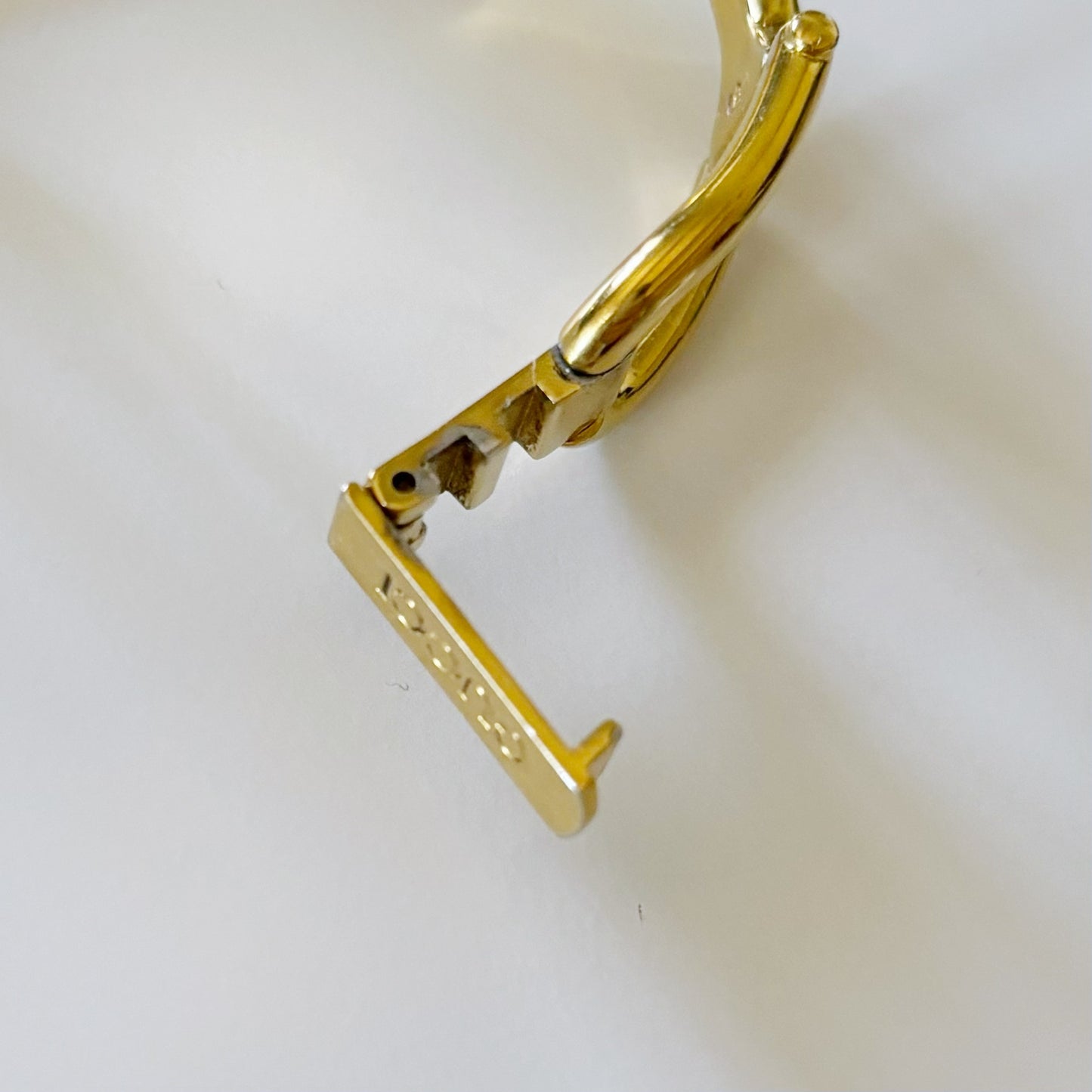 Gucci 1990s Rectangular Gold Plated Bangle Watch (Small)